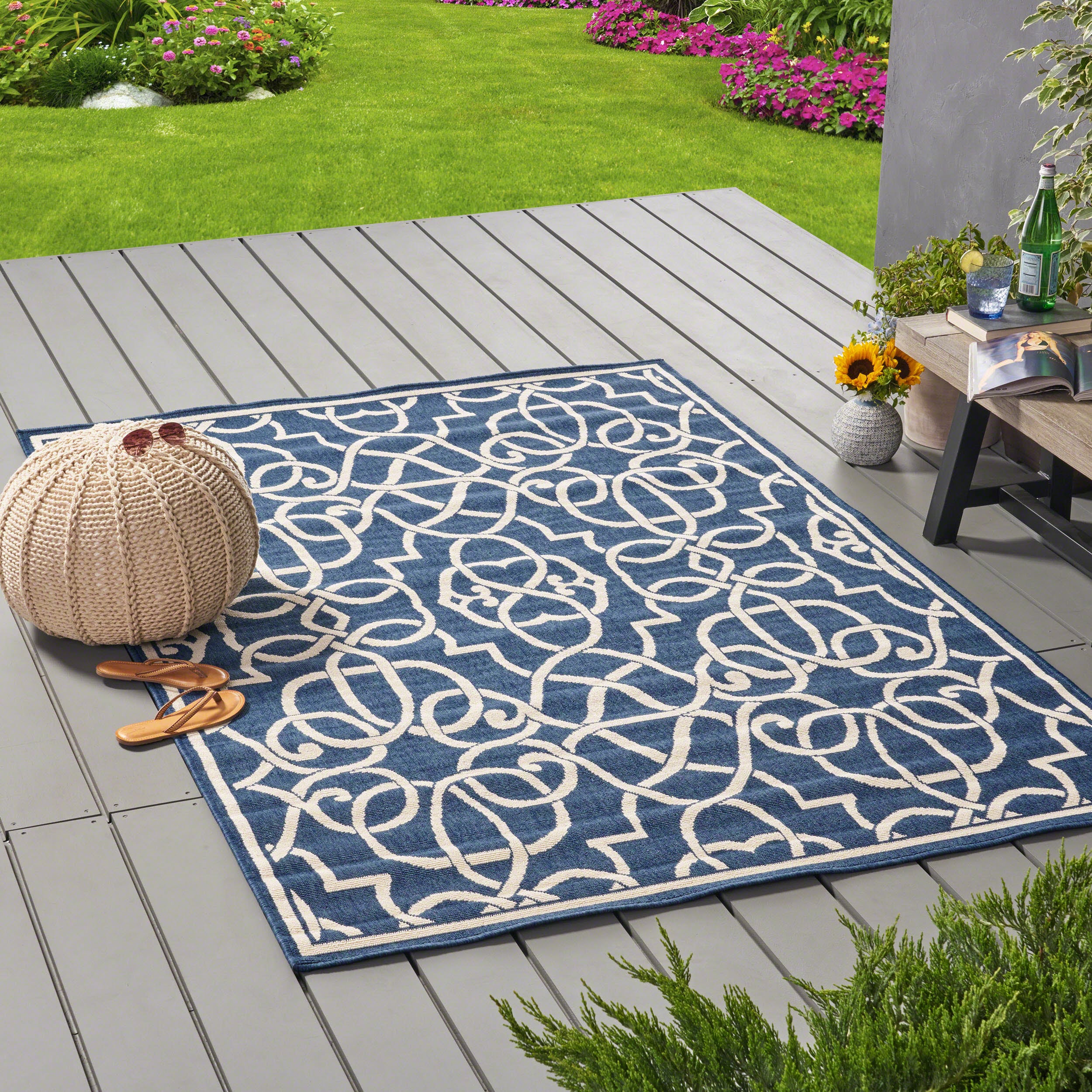 90"x63" Outdoor Rug with Rectangular Shape and Trellis Design