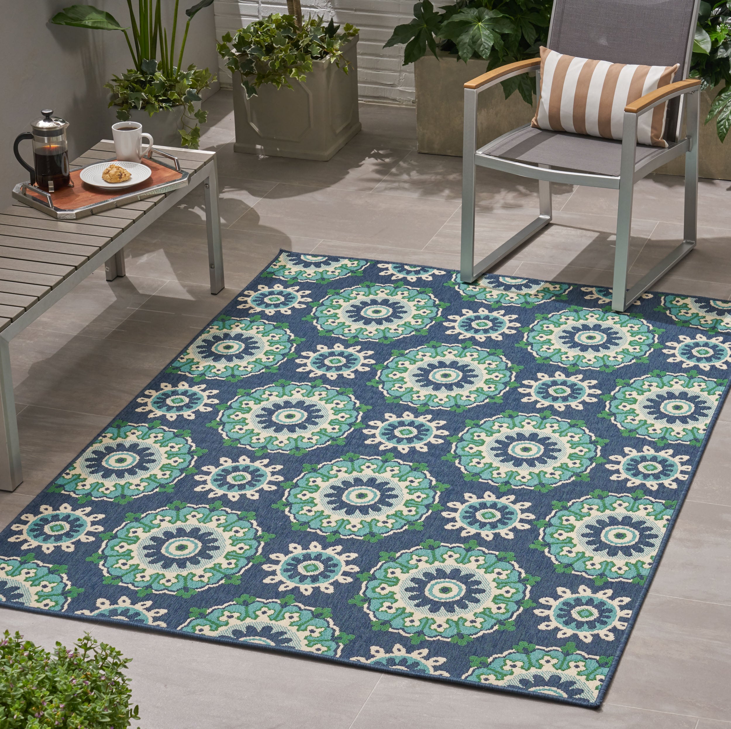 84"x63" Outdoor Rug with Loop Pile Texture