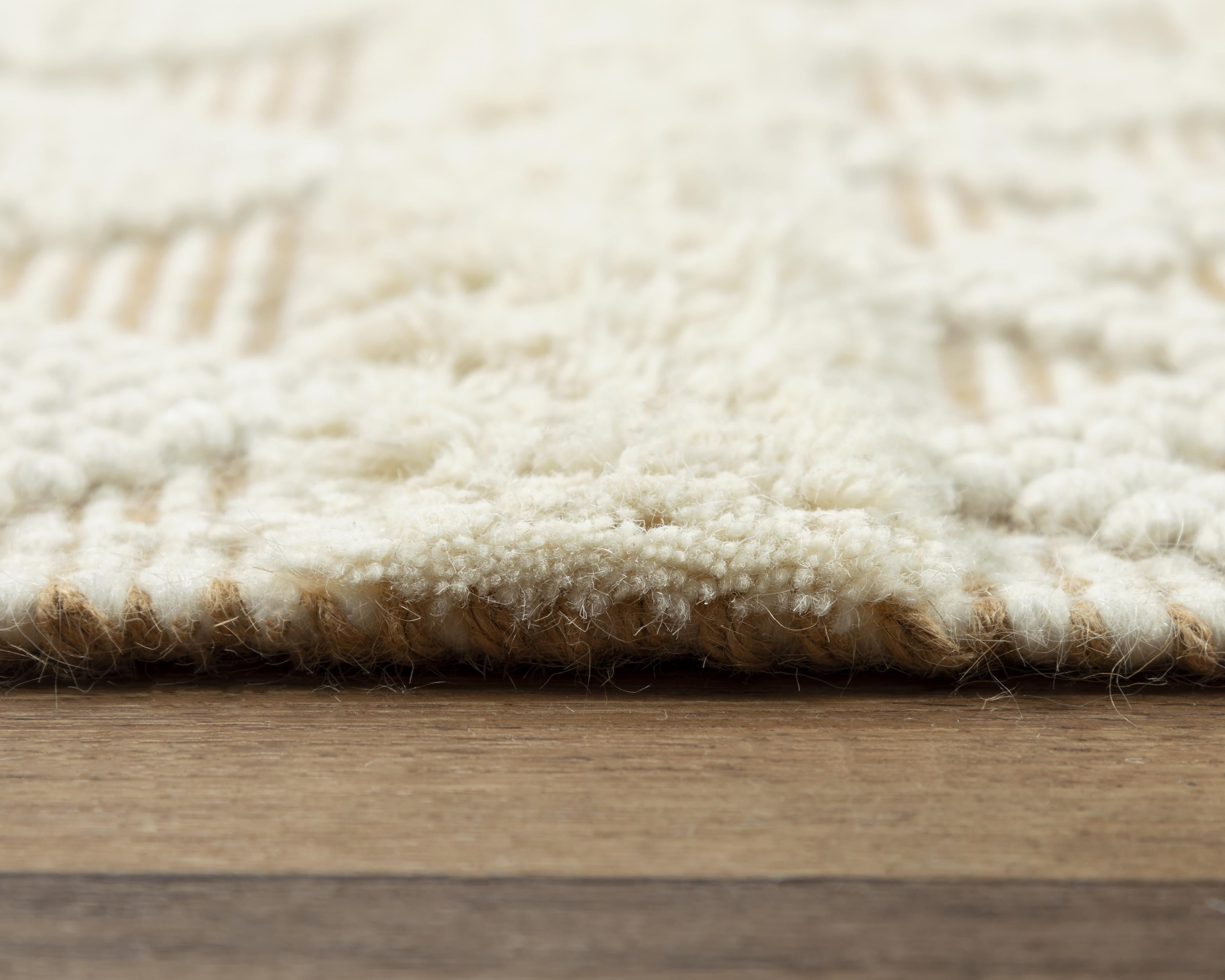Hand Woven 100% Jute Geometric/Boho Area Rug