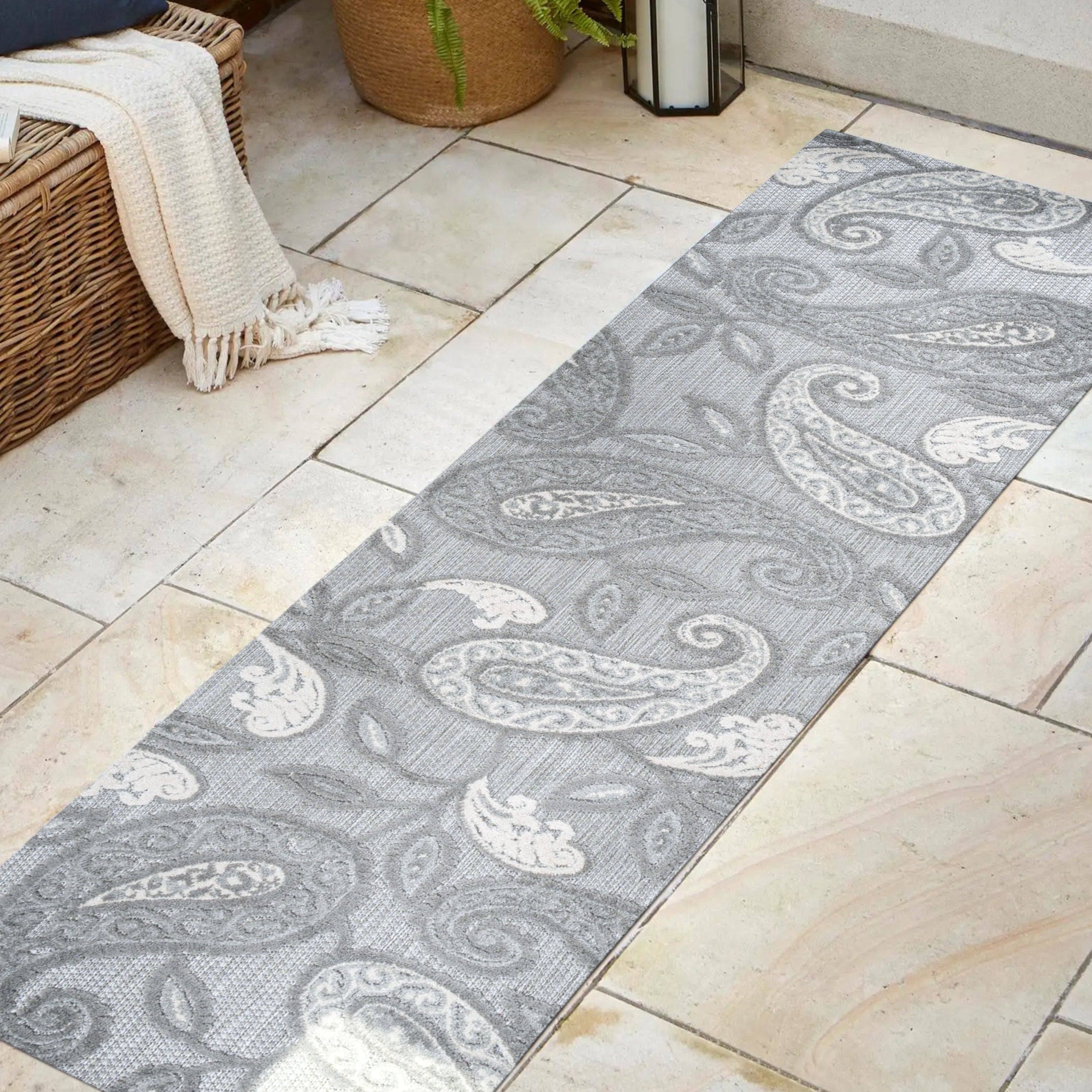 Julien Paisley High-Low Indoor/Outdoor Area Rug