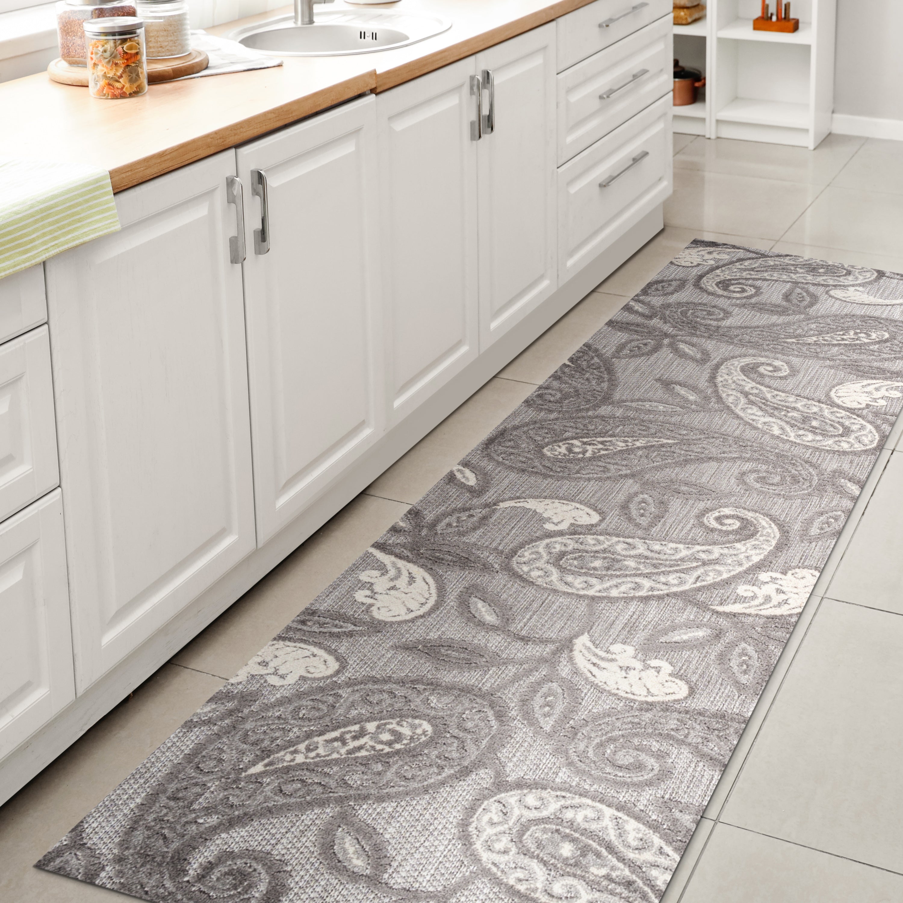 Julien Paisley High-Low Indoor/Outdoor Area Rug