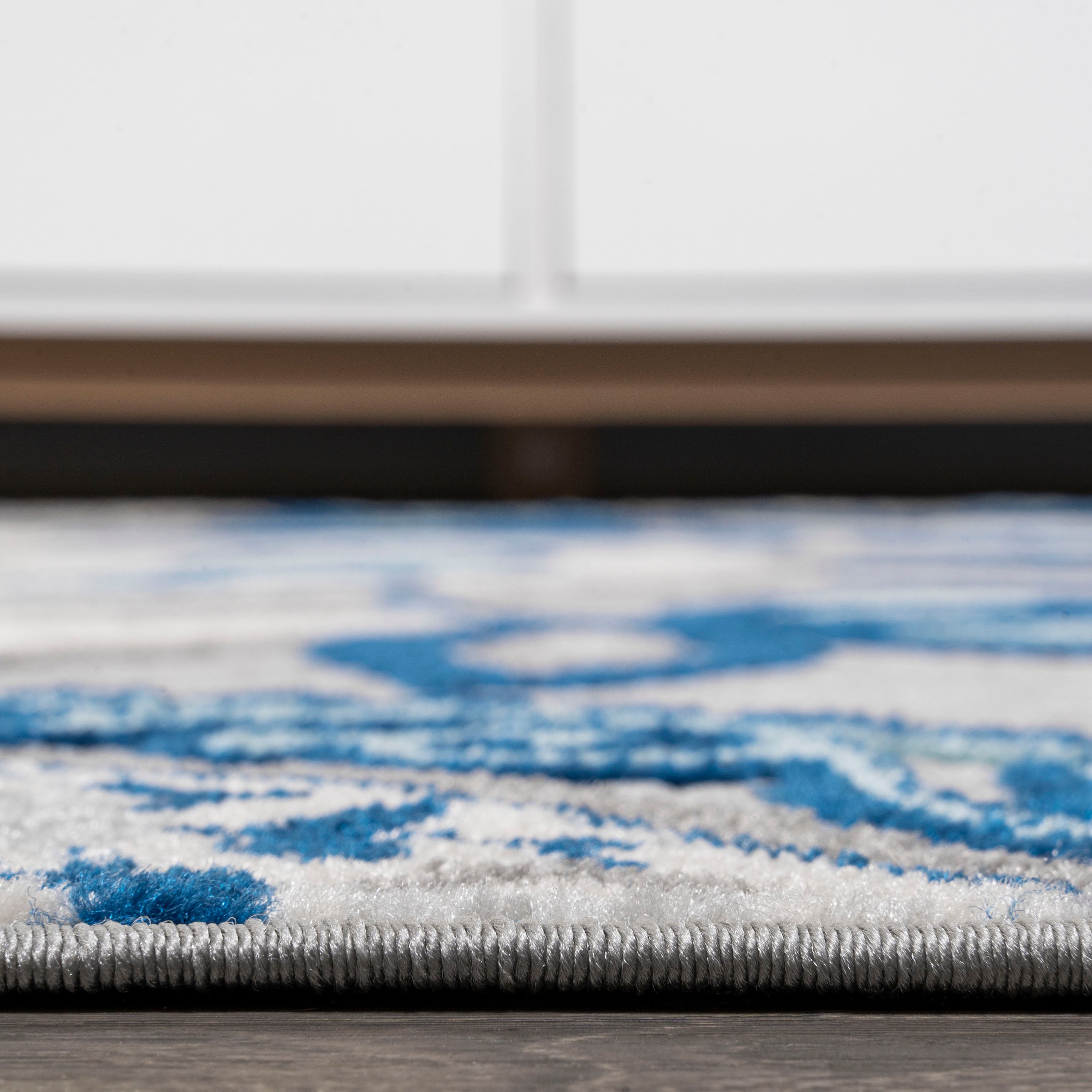Julien Paisley High-Low Indoor/Outdoor Area Rug