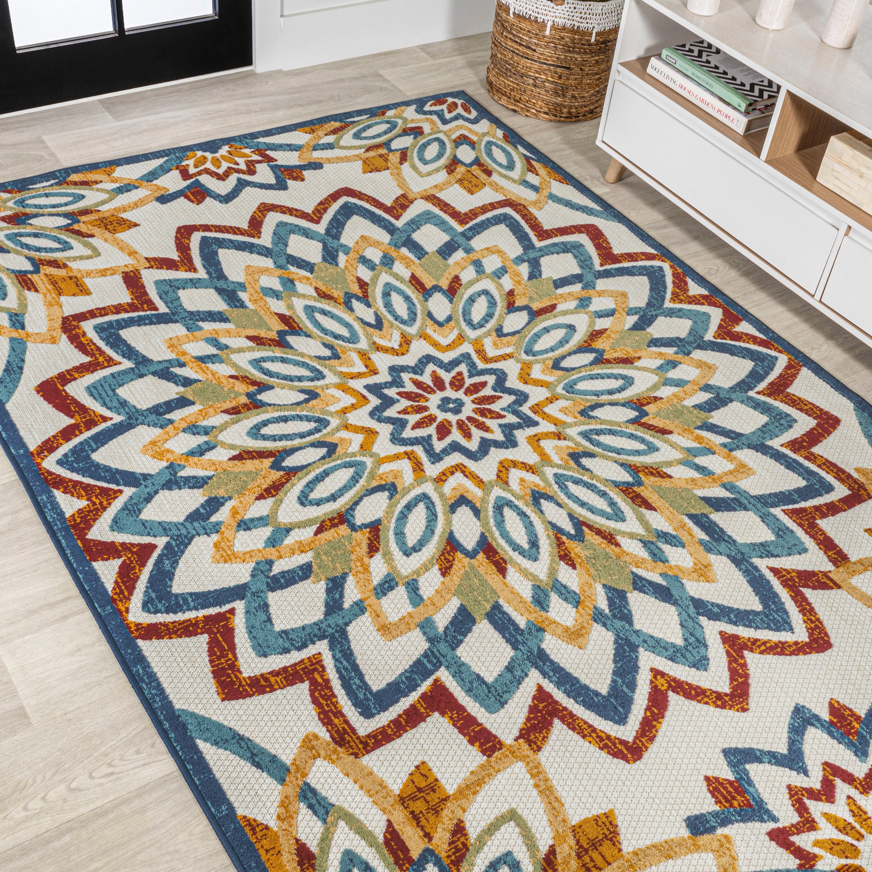 Flora Abstract Bold Mandala High-Low Indoor/Outdoor Area Rug
