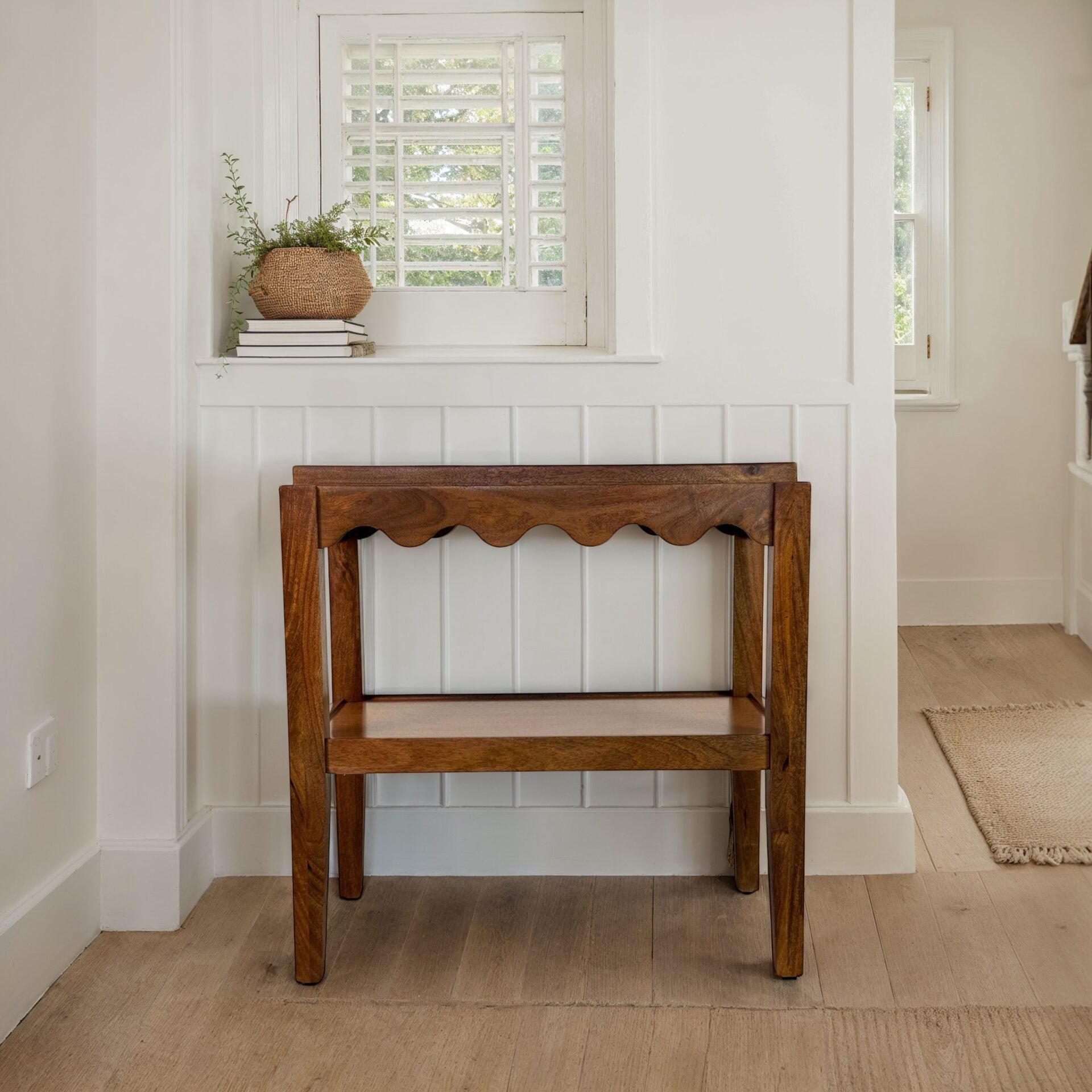 Scallop Accent Table