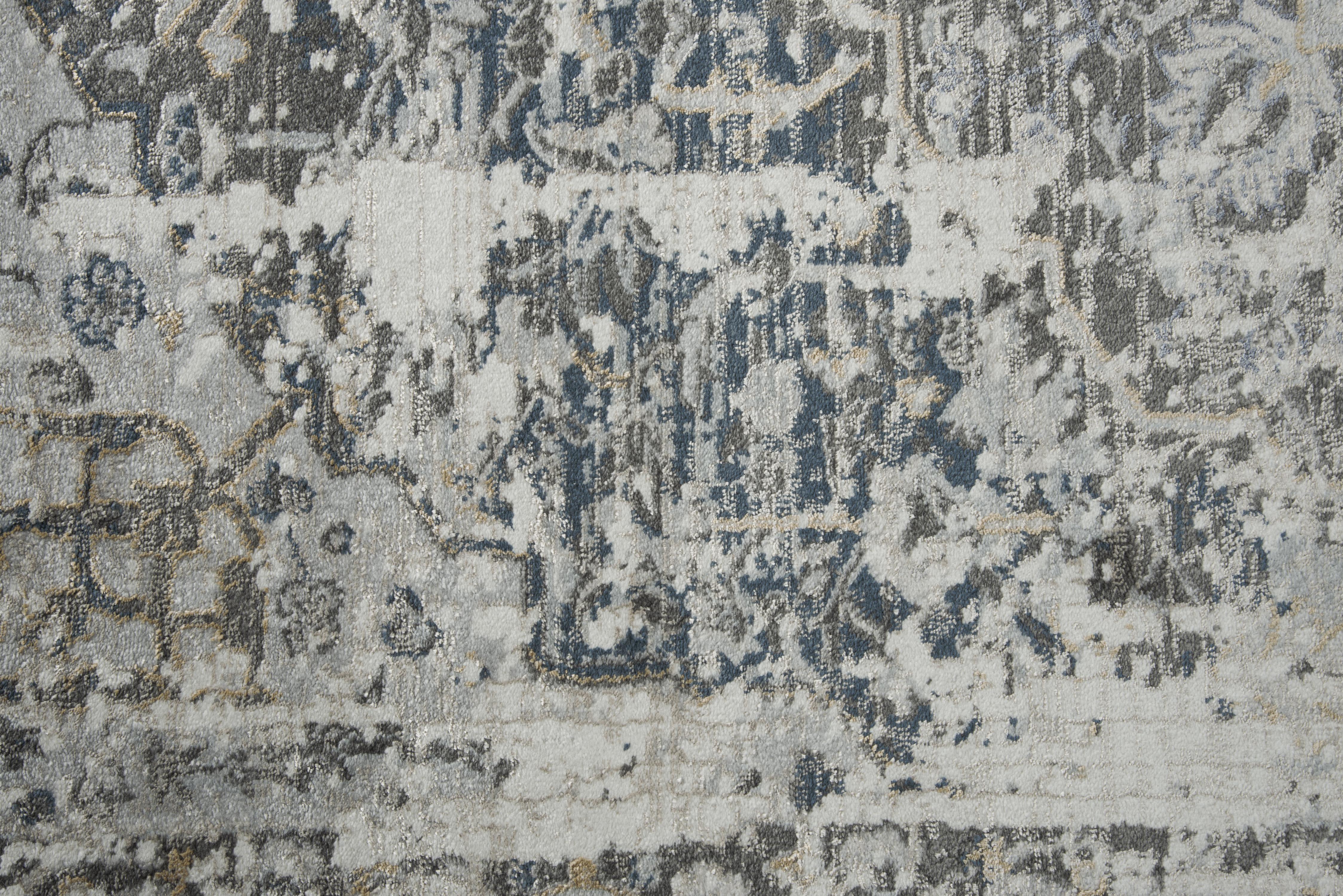 Power Loomed Floral/Medallion Rug