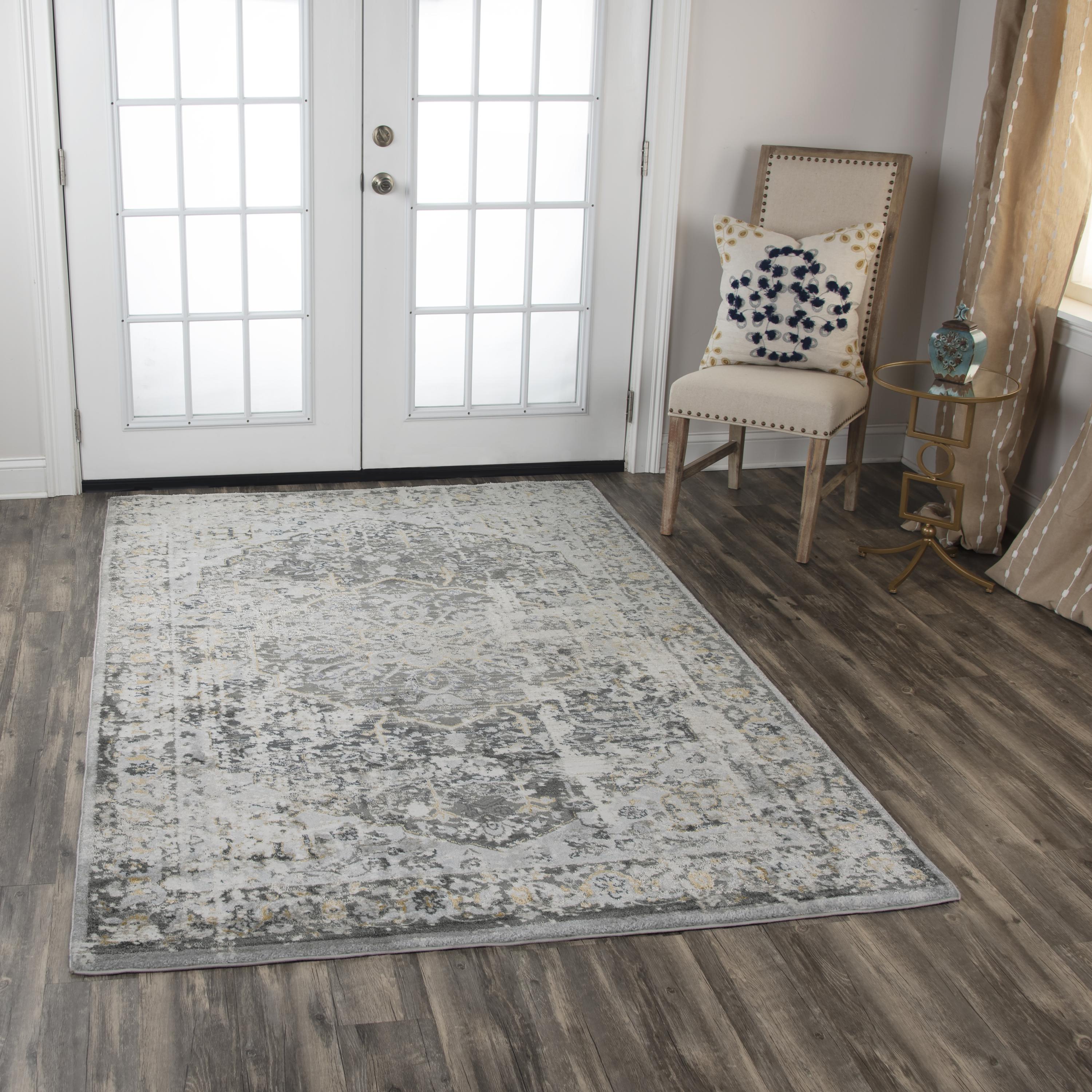 Power Loomed Floral/Medallion Rug