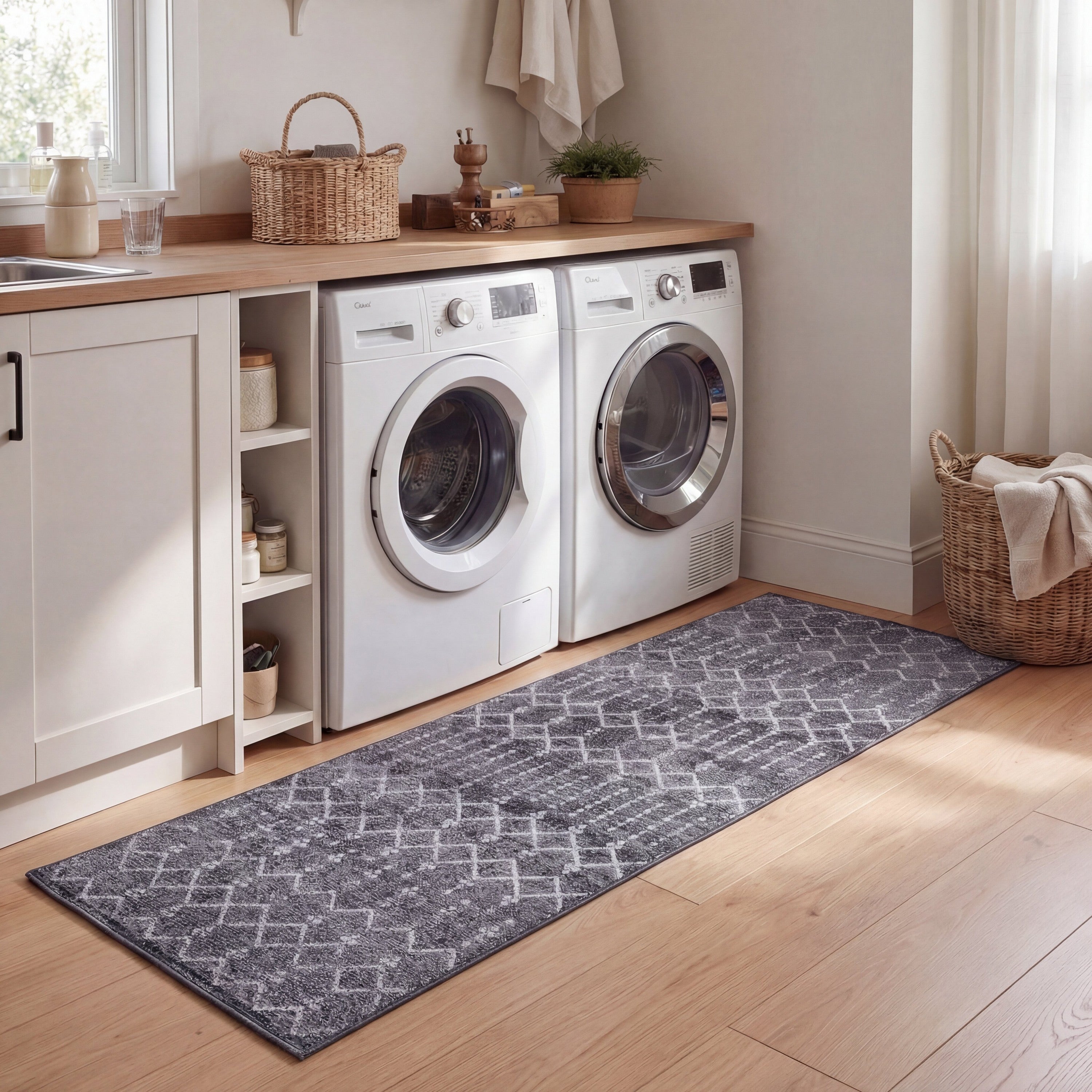 Leila Moroccan Diamond Trellis Non-Slip Machine-Washable Rug