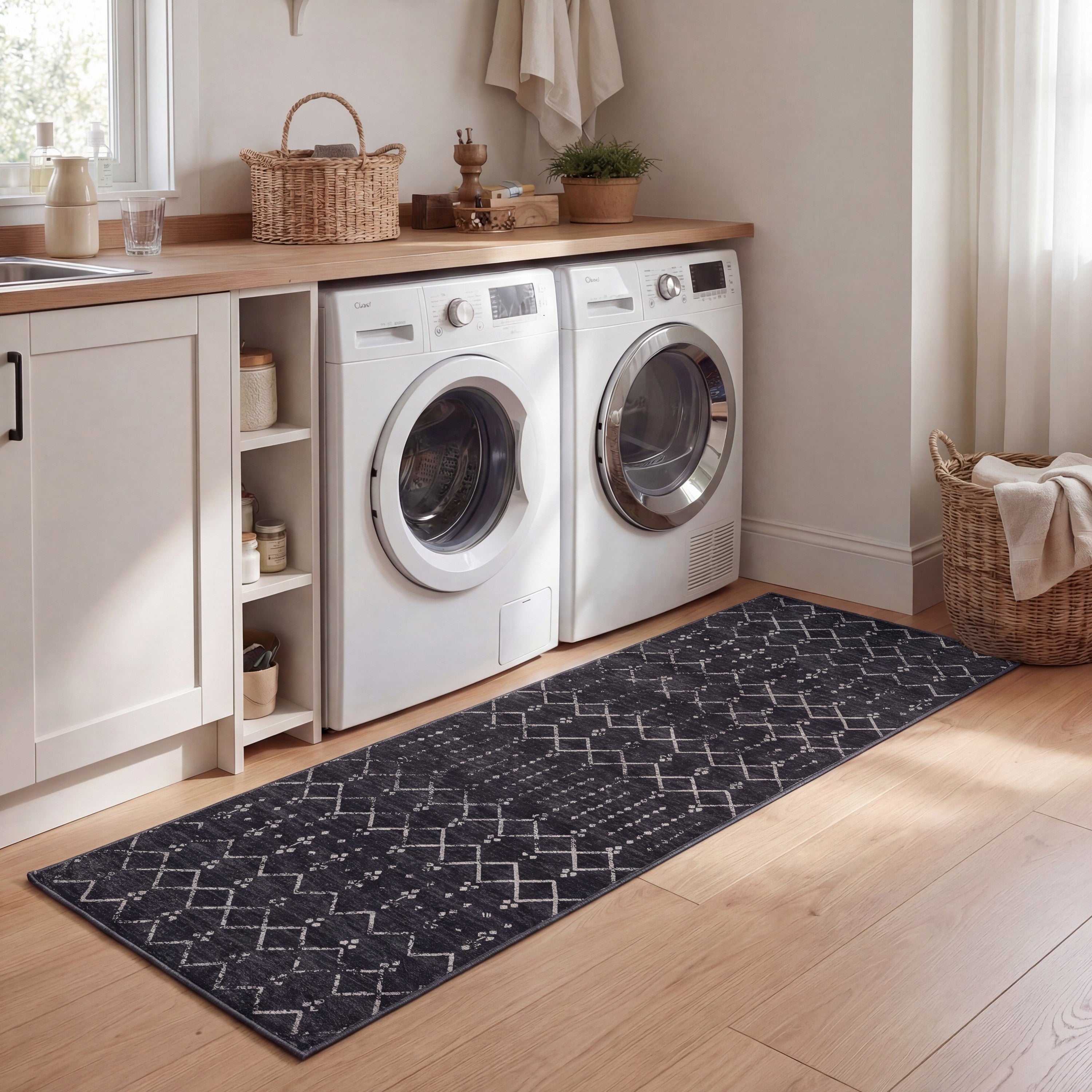 Leila Moroccan Diamond Trellis Non-Slip Machine-Washable Rug