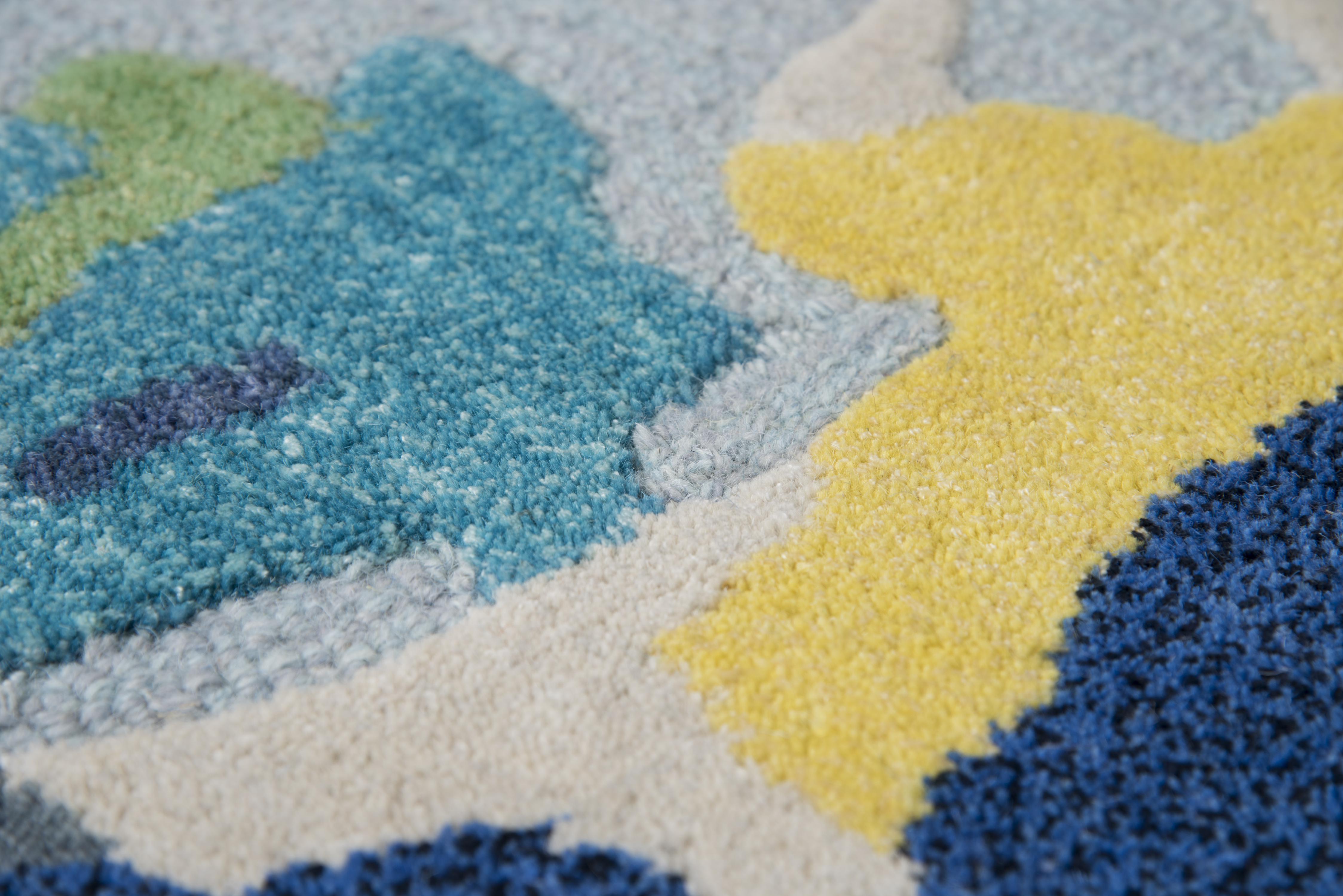 Hand Tufted 100% Wool Abstract Area Rug