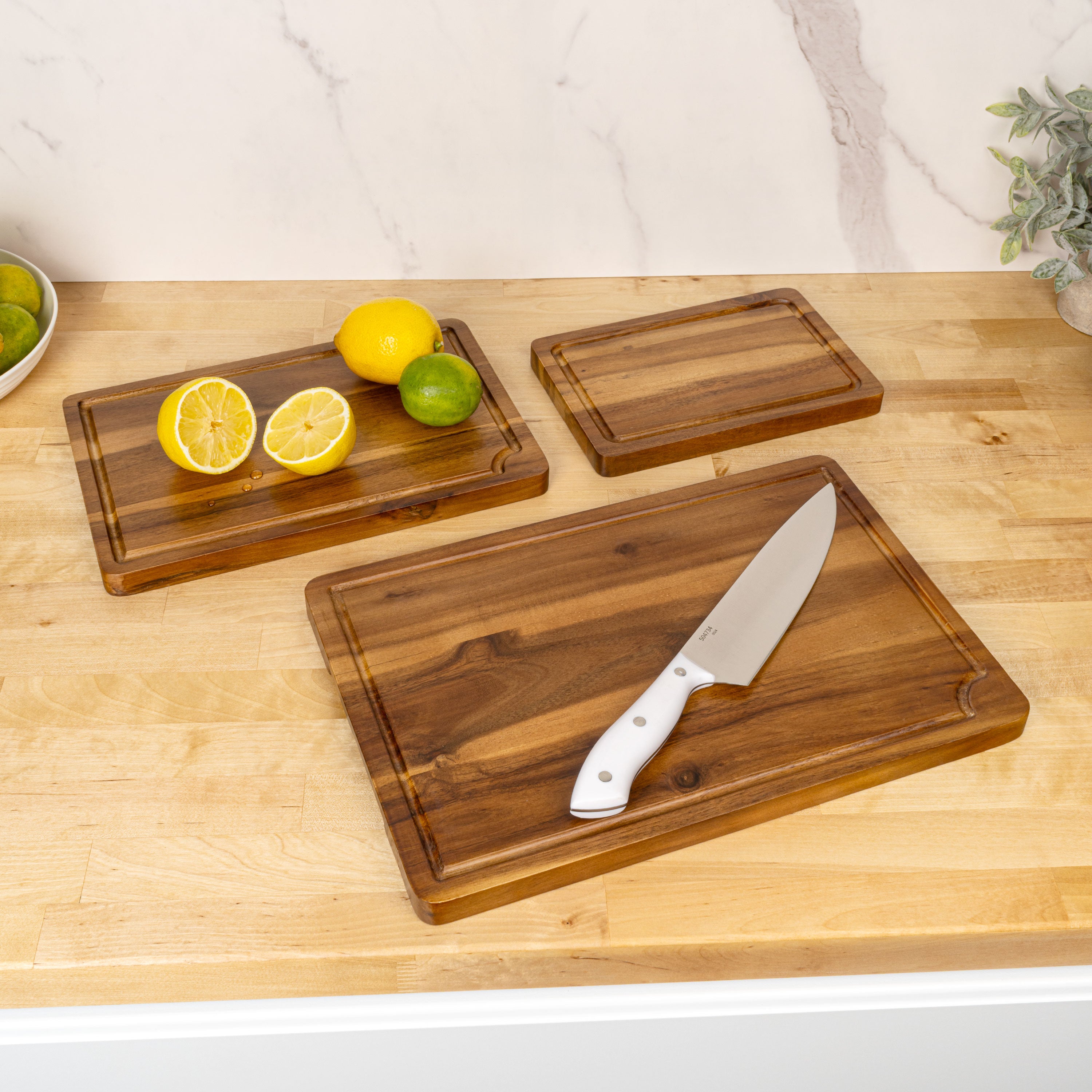Hespera Handcrafted Acacia Wood Reversible Cutting Board with Juice Grooves and Built-In Handle, Set of 3