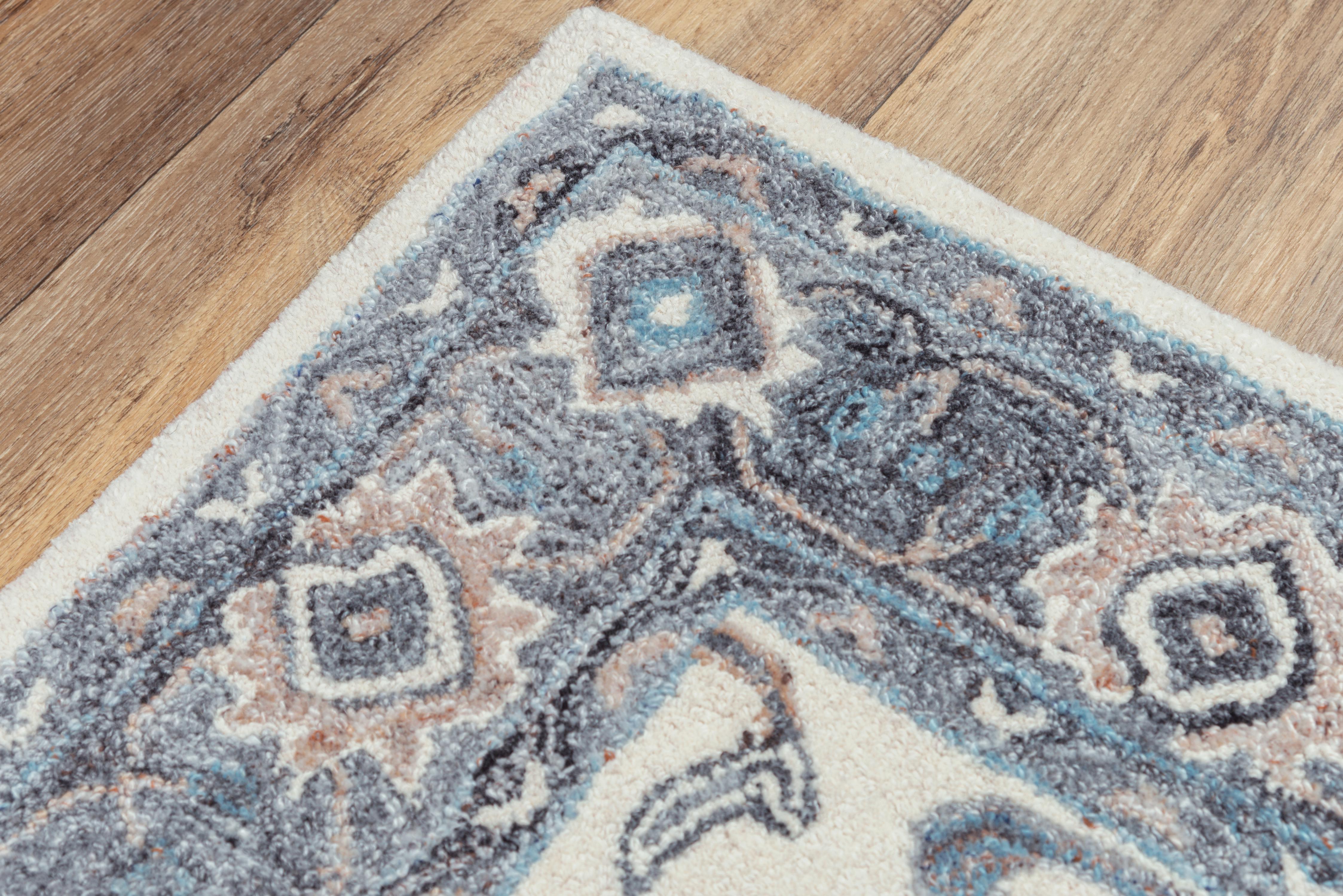 Hand Tufted Blended Medallion Area Rug