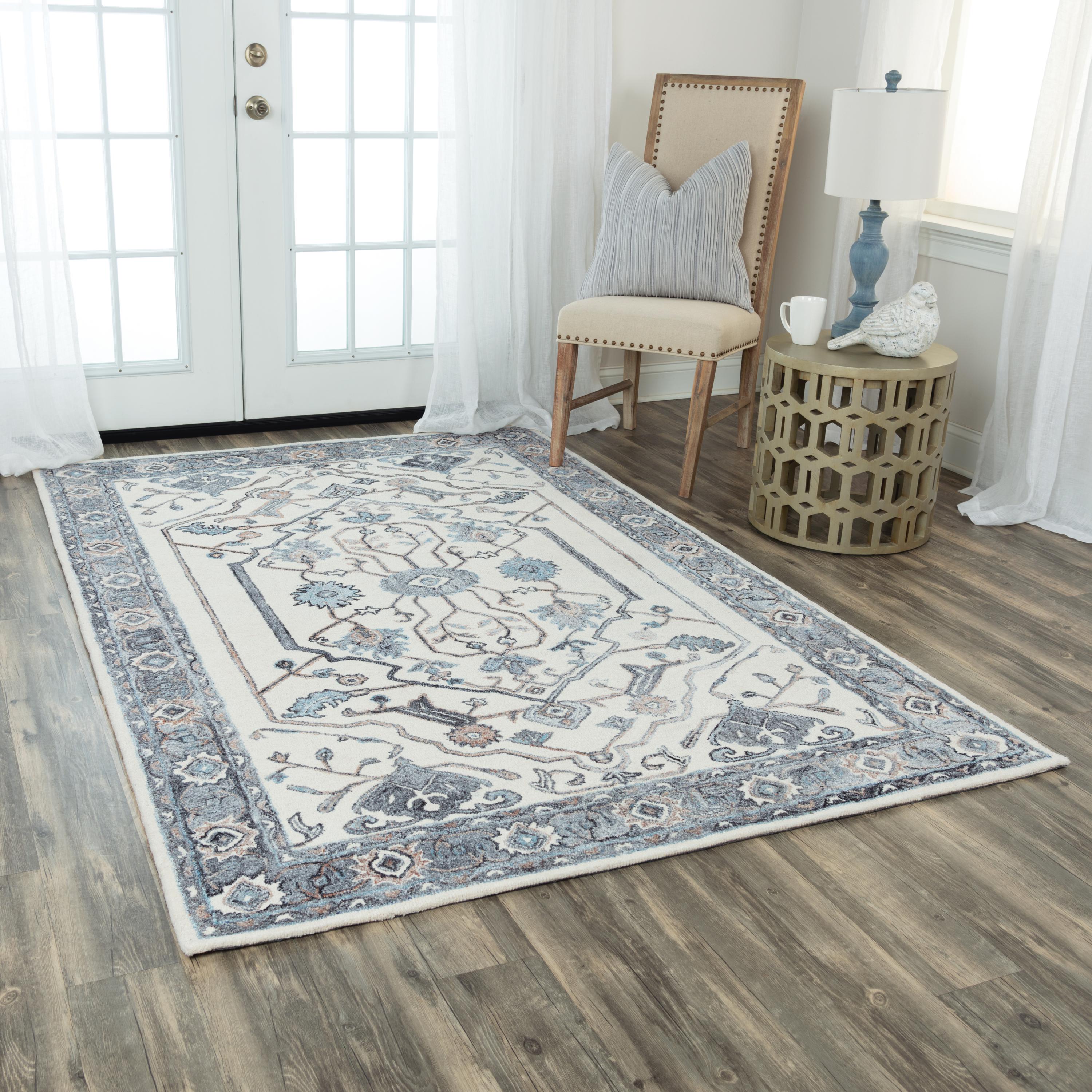 Hand Tufted Blended Medallion Area Rug