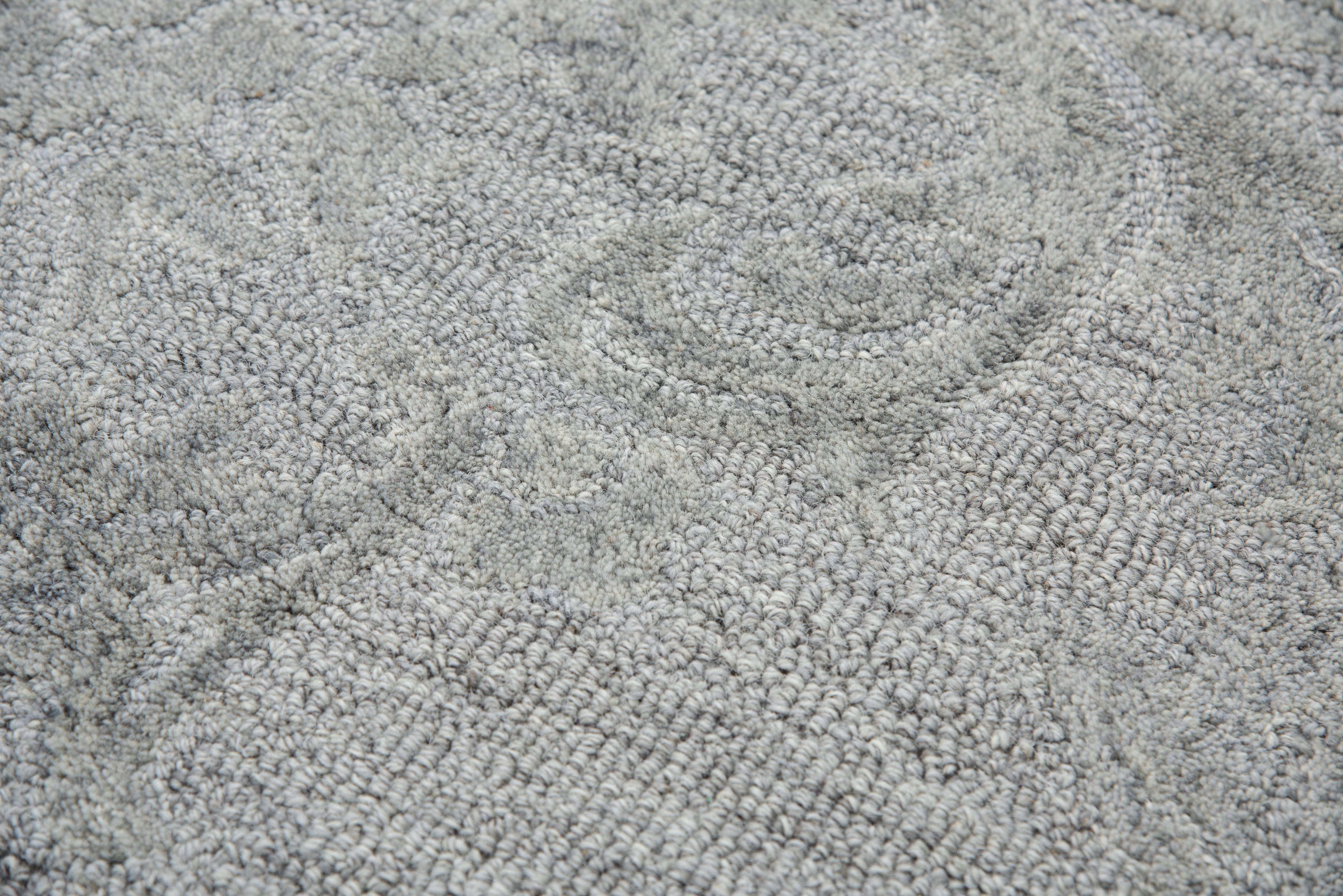 Hand Tufted 100% Wool Damask Area Rug
