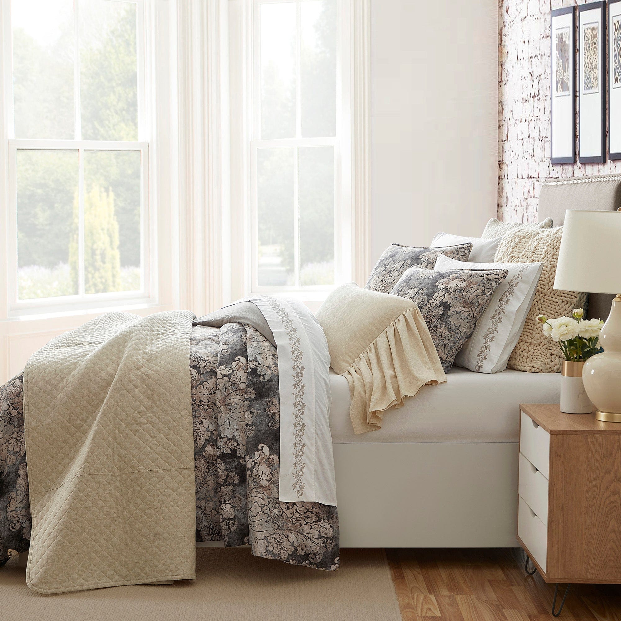 Victoria Washed Linen Comforter Set