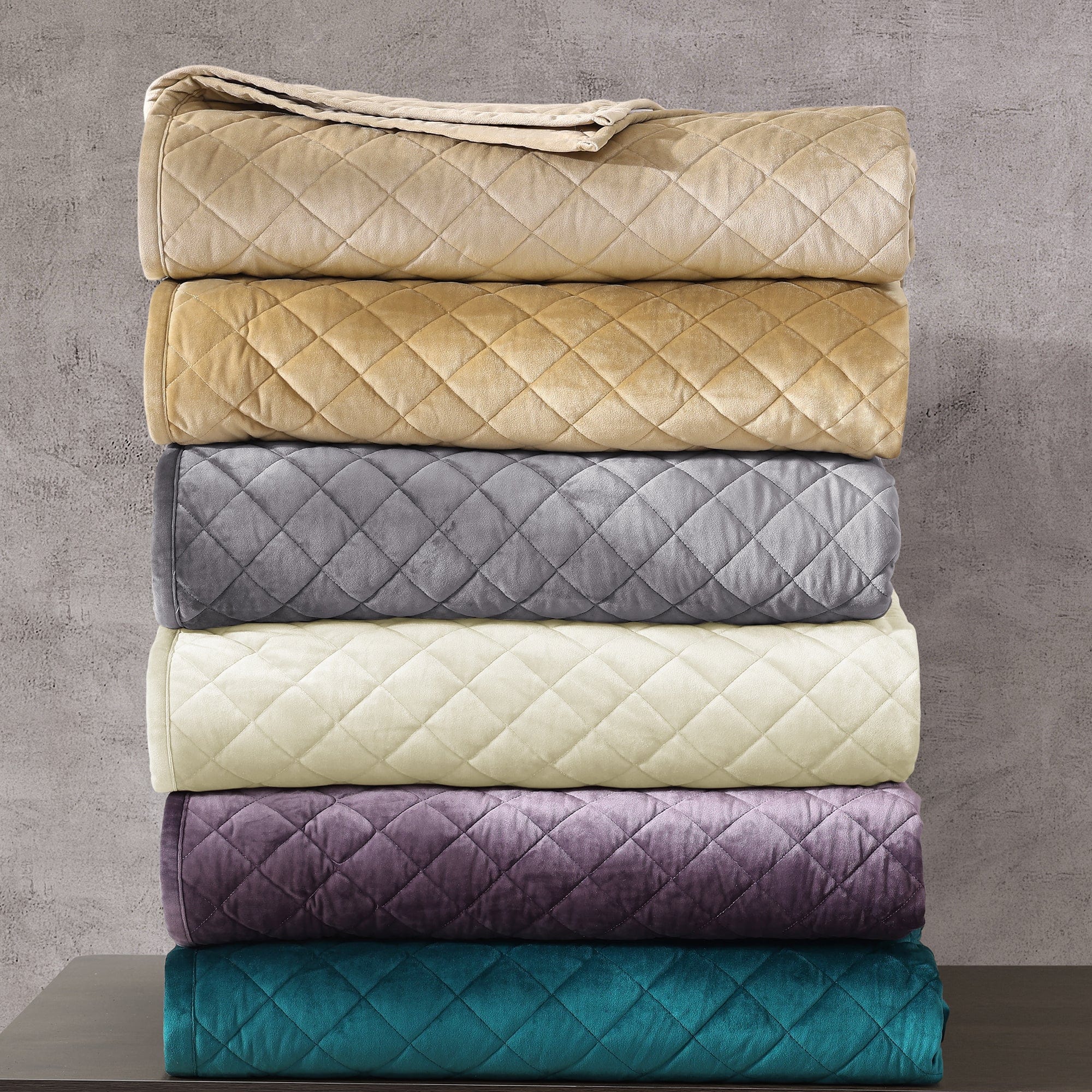 Velvet Diamond Quilt Set