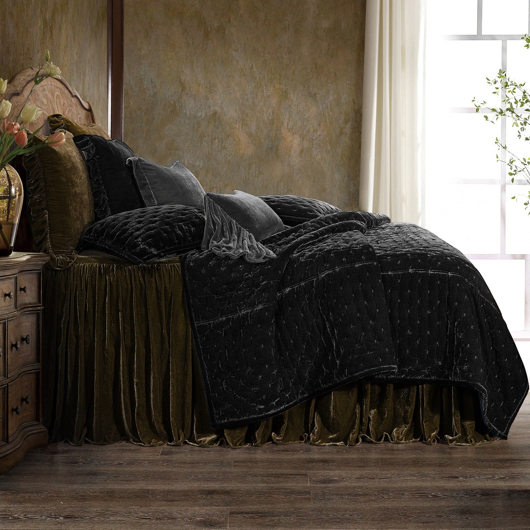 Stella Faux Silk Velvet Pintuck Quilt Set