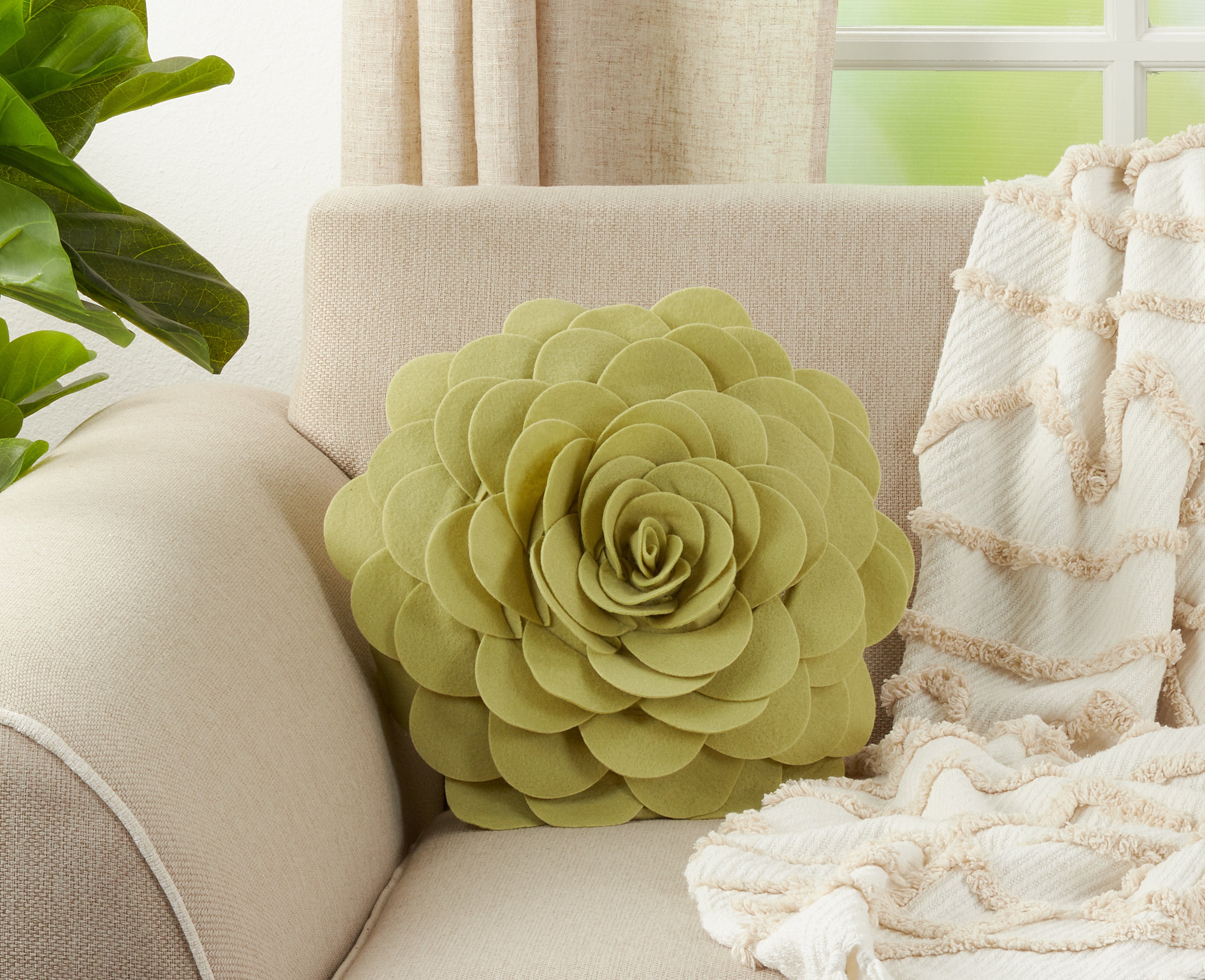 Flower Design Throw Pillow