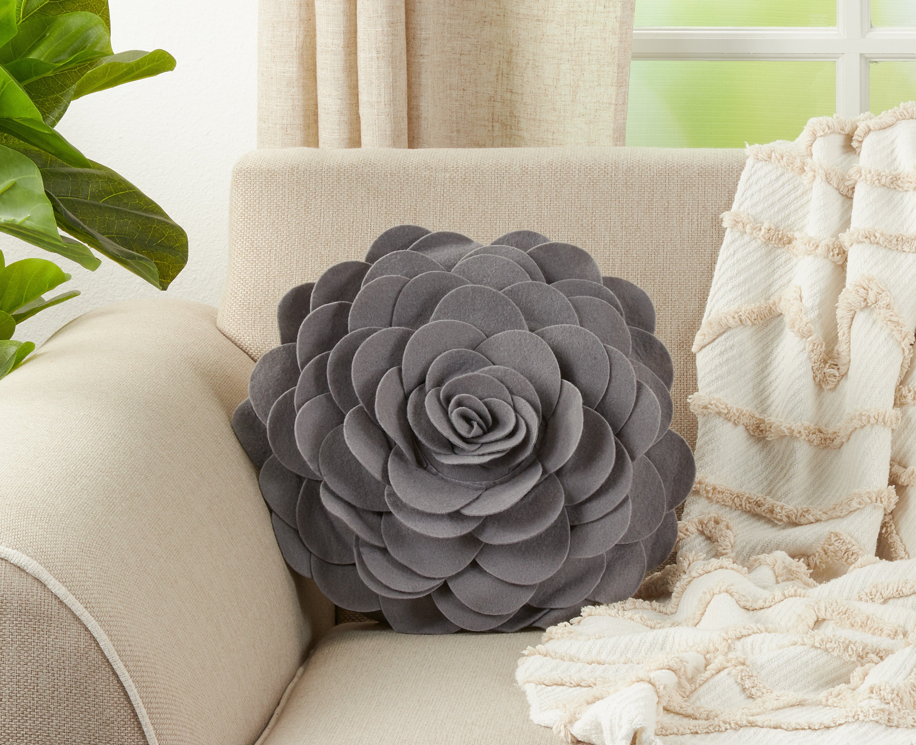 Flower Design Throw Pillow