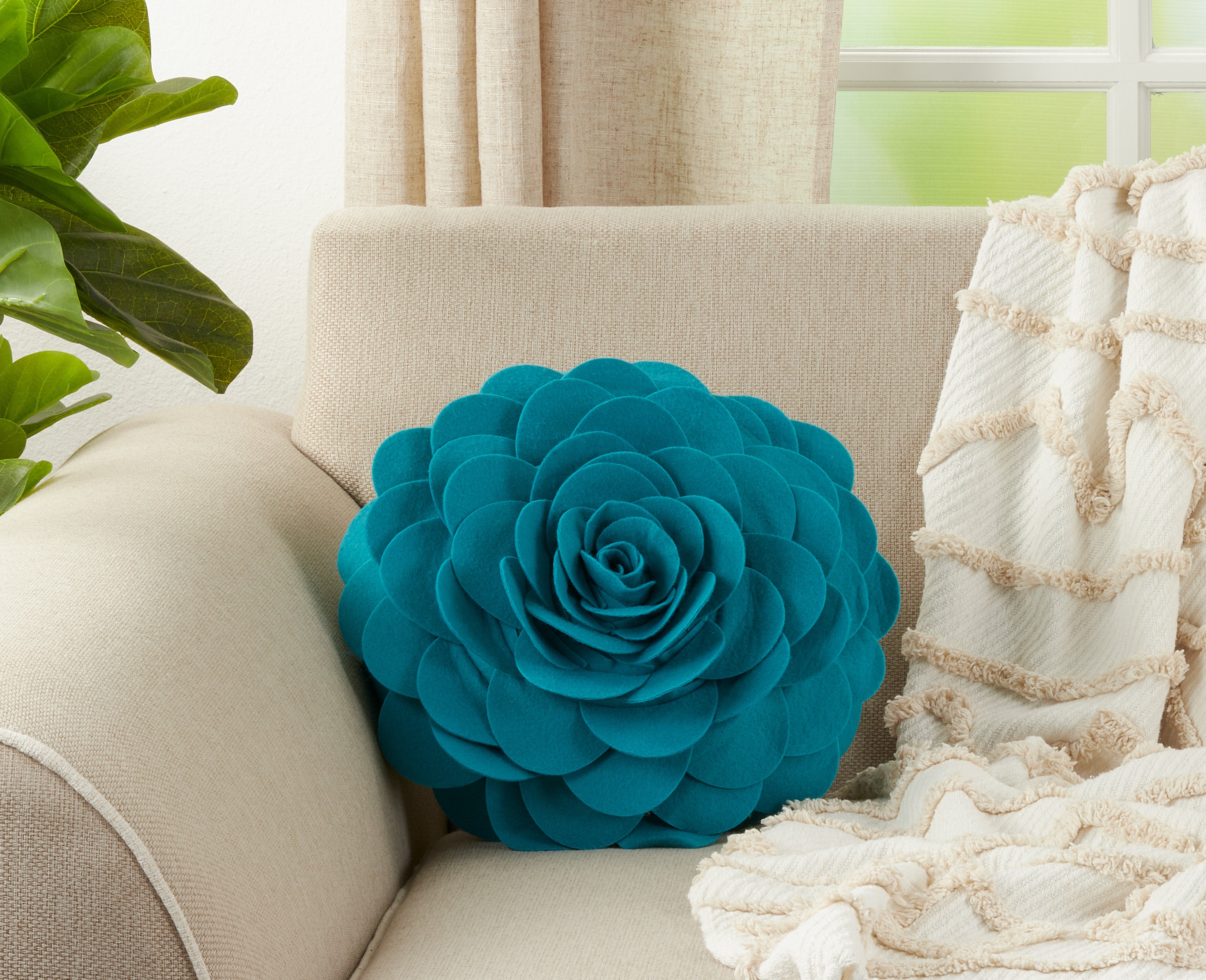 Flower Design Throw Pillow