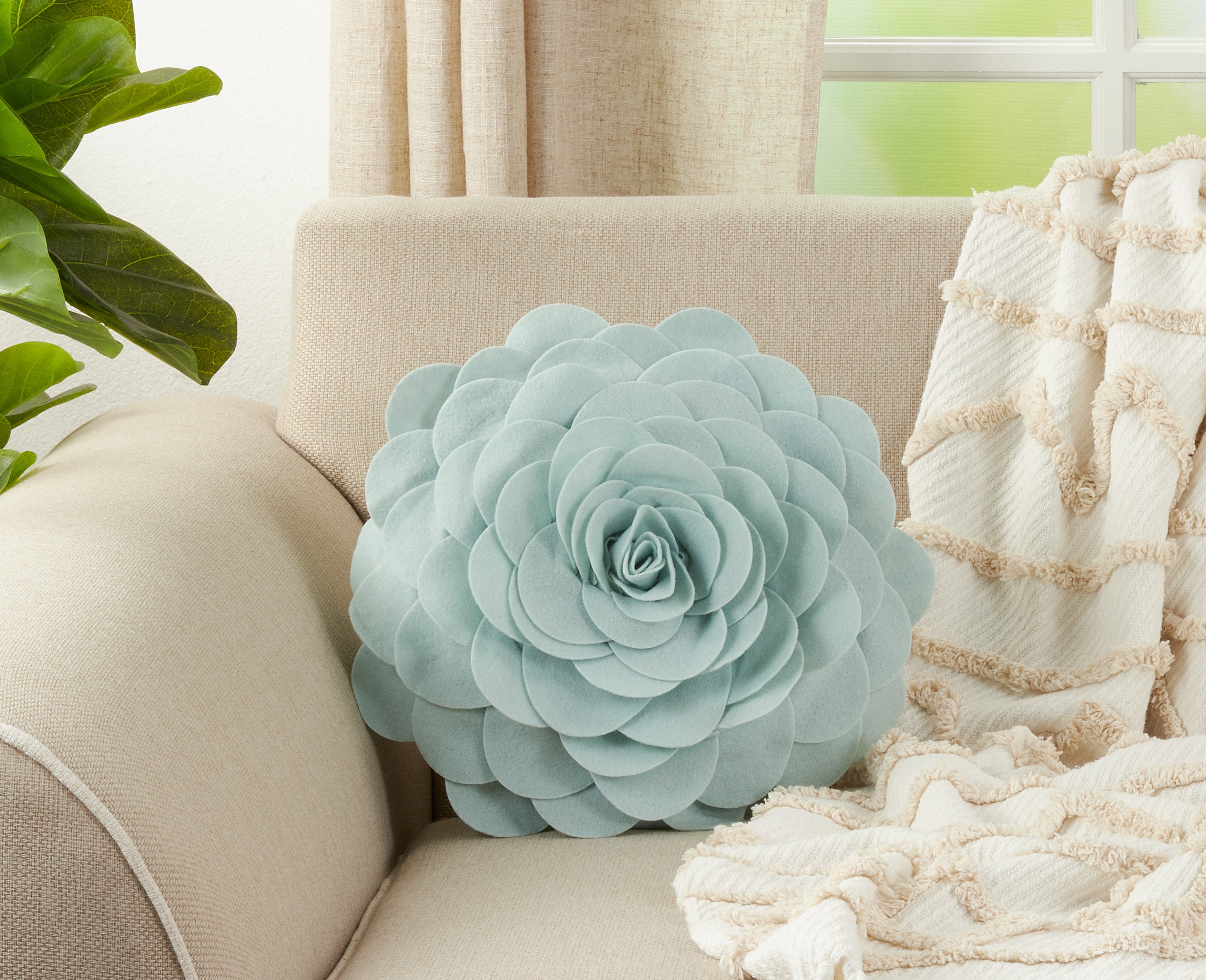 Flower Design Throw Pillow