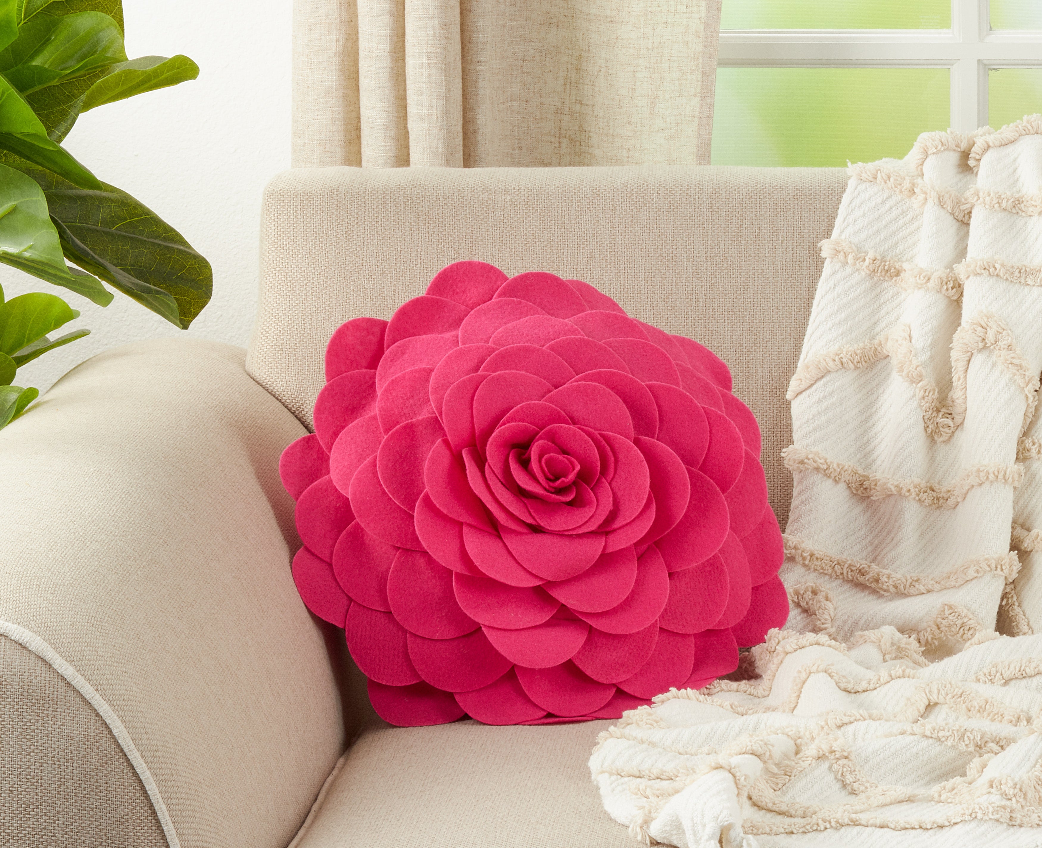 Flower Design Throw Pillow