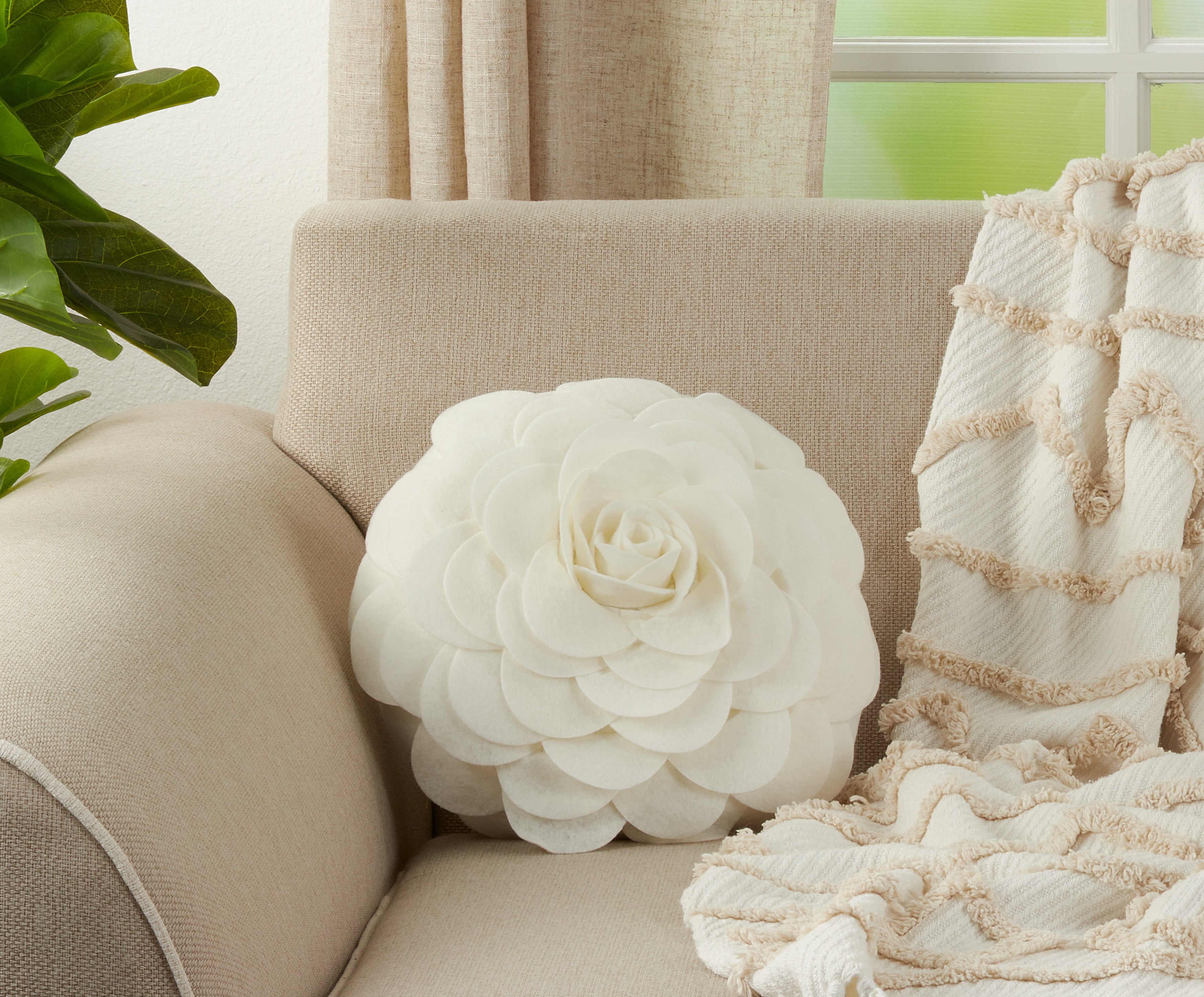 Flower Design Throw Pillow