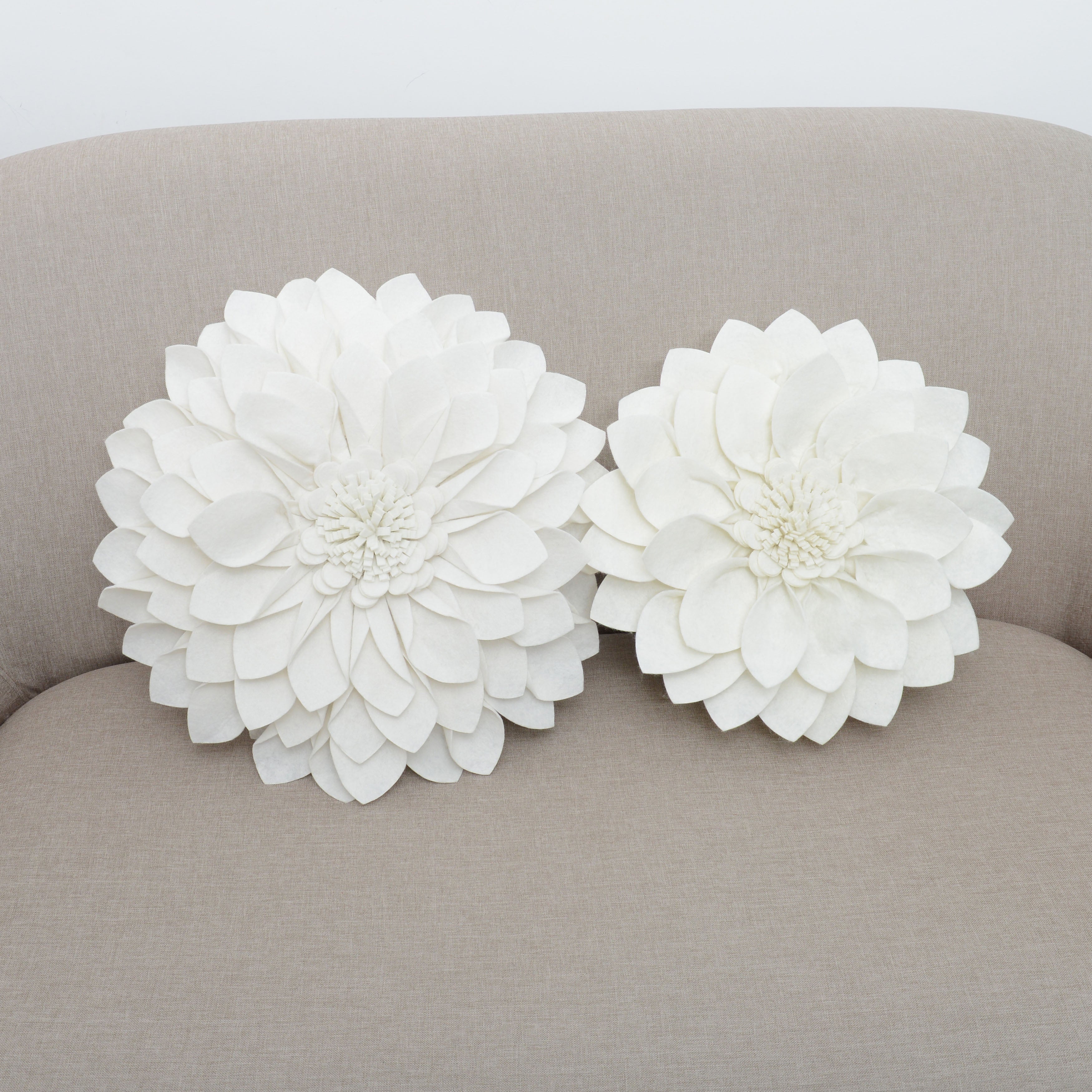 Flower Shaped Felt Throw Pillow