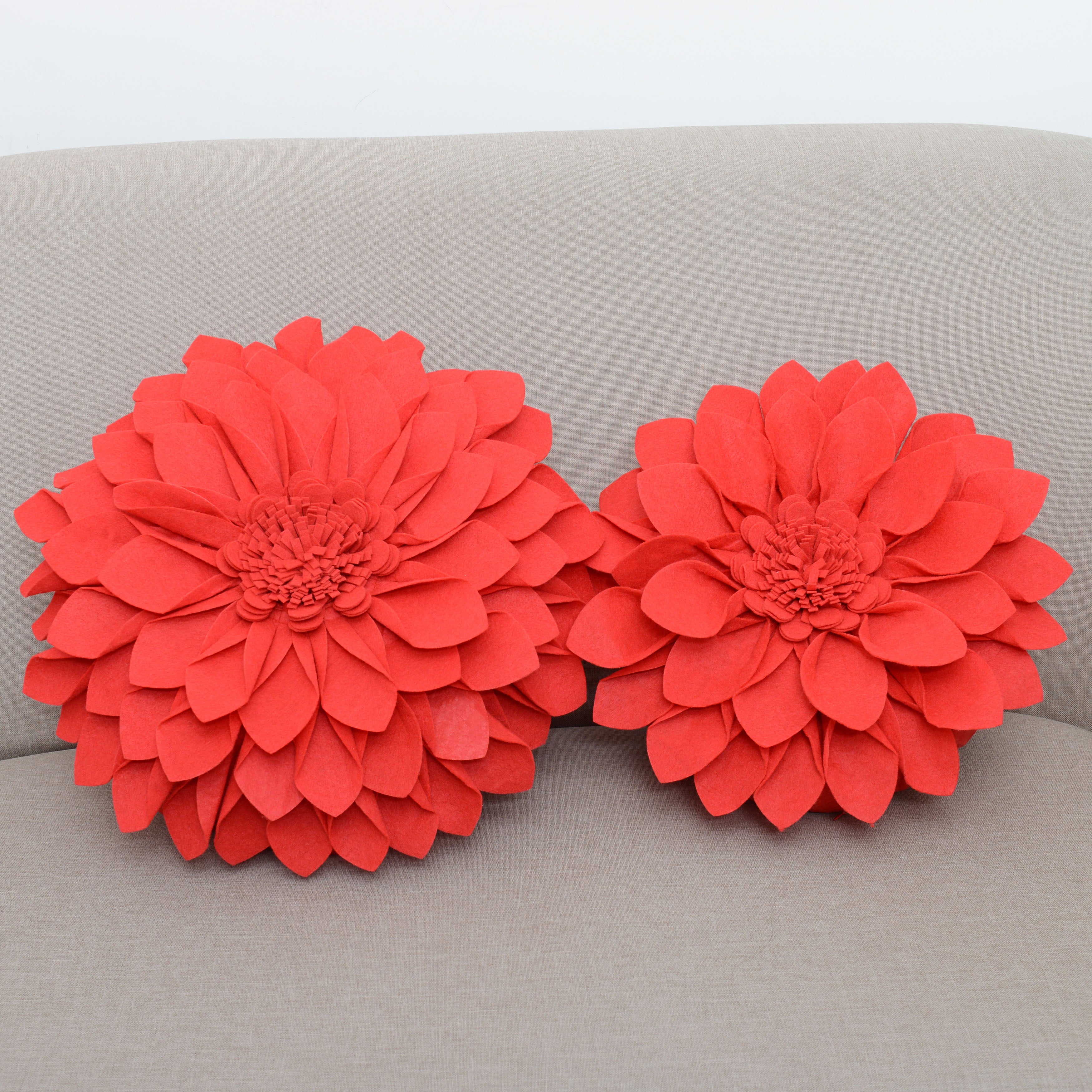 Flower Shaped Felt Throw Pillow