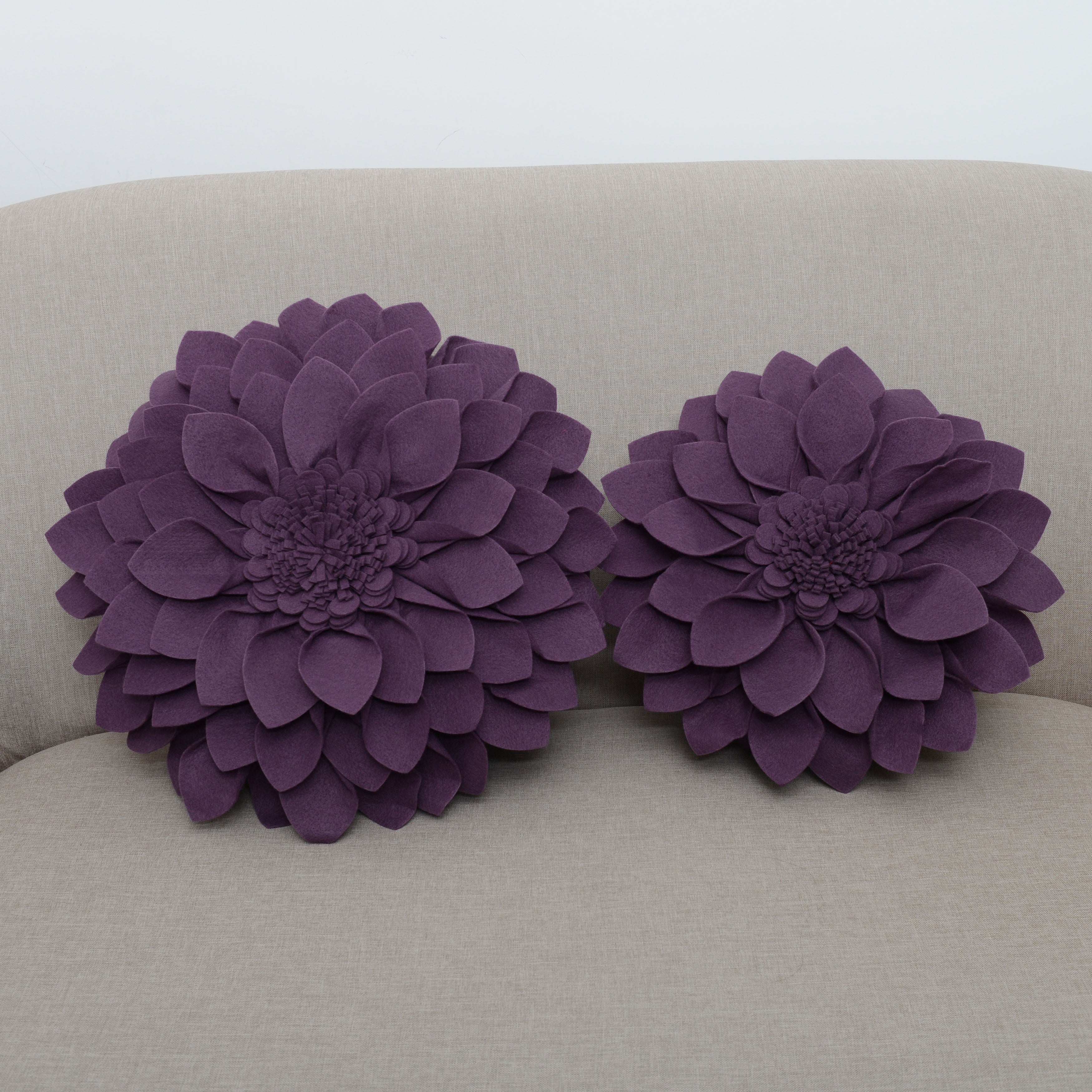 Flower Shaped Felt Throw Pillow