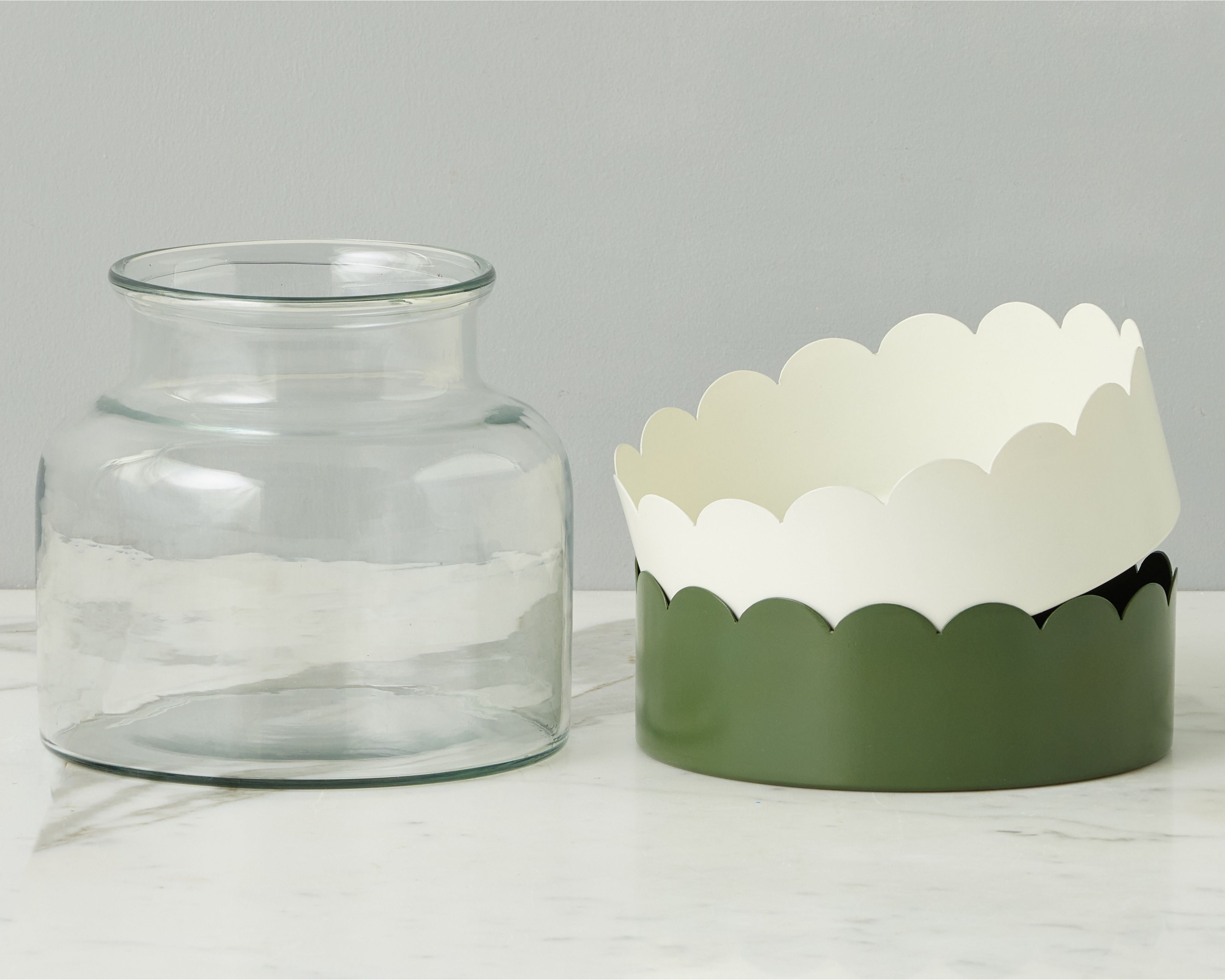 2-in-1 Scalloped Bloom Vase