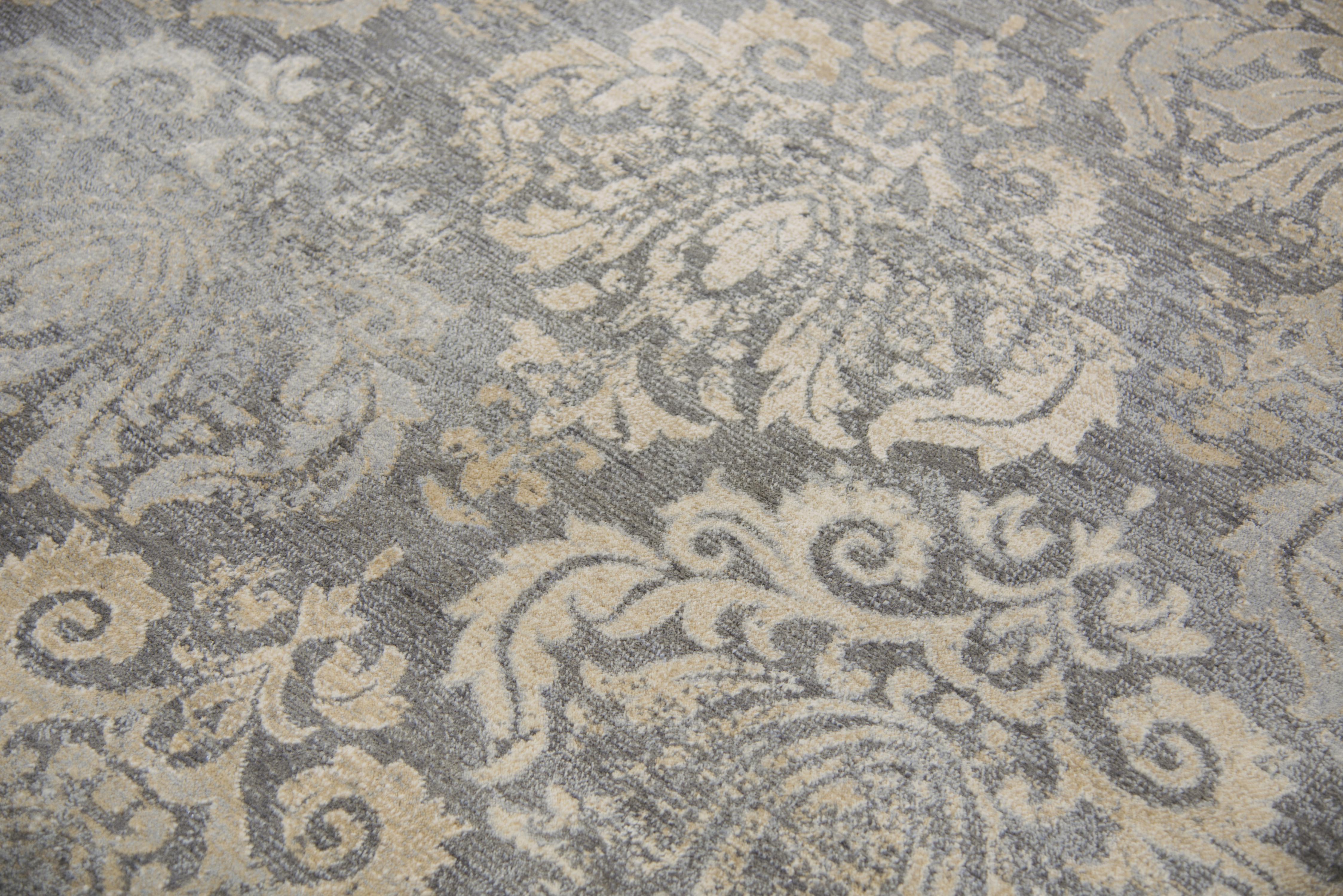 Hybrid 100% New Zealand Wool Damask/Distress Rug