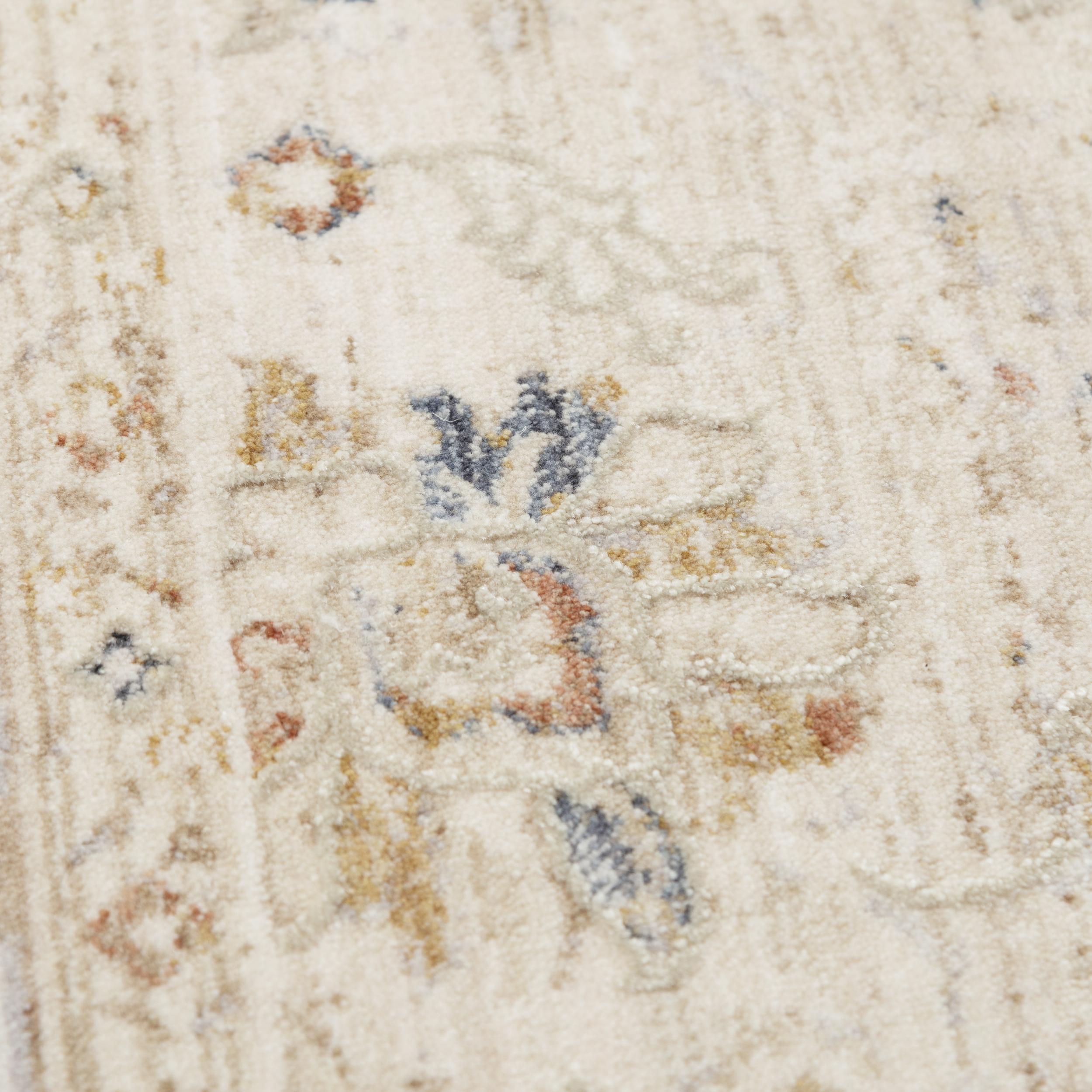 Power Loomed Classic/Persian Area Rug