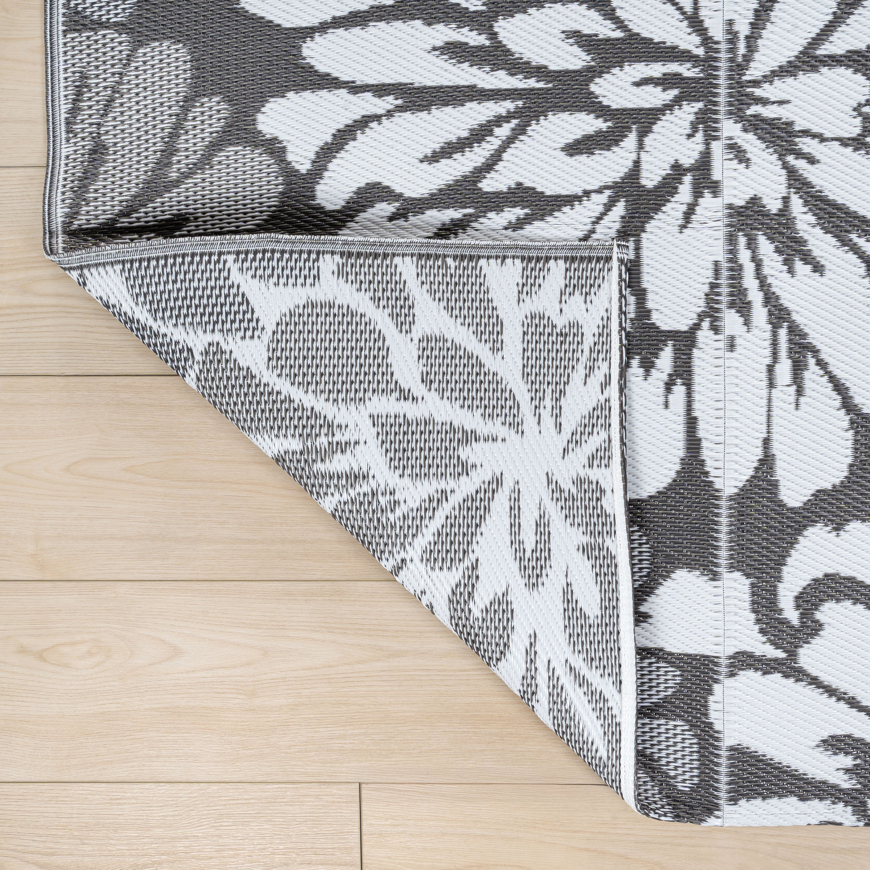 Bloom Modern Floral II Foldable Waterproof Reversible Plastic Straw Outdoor Rug