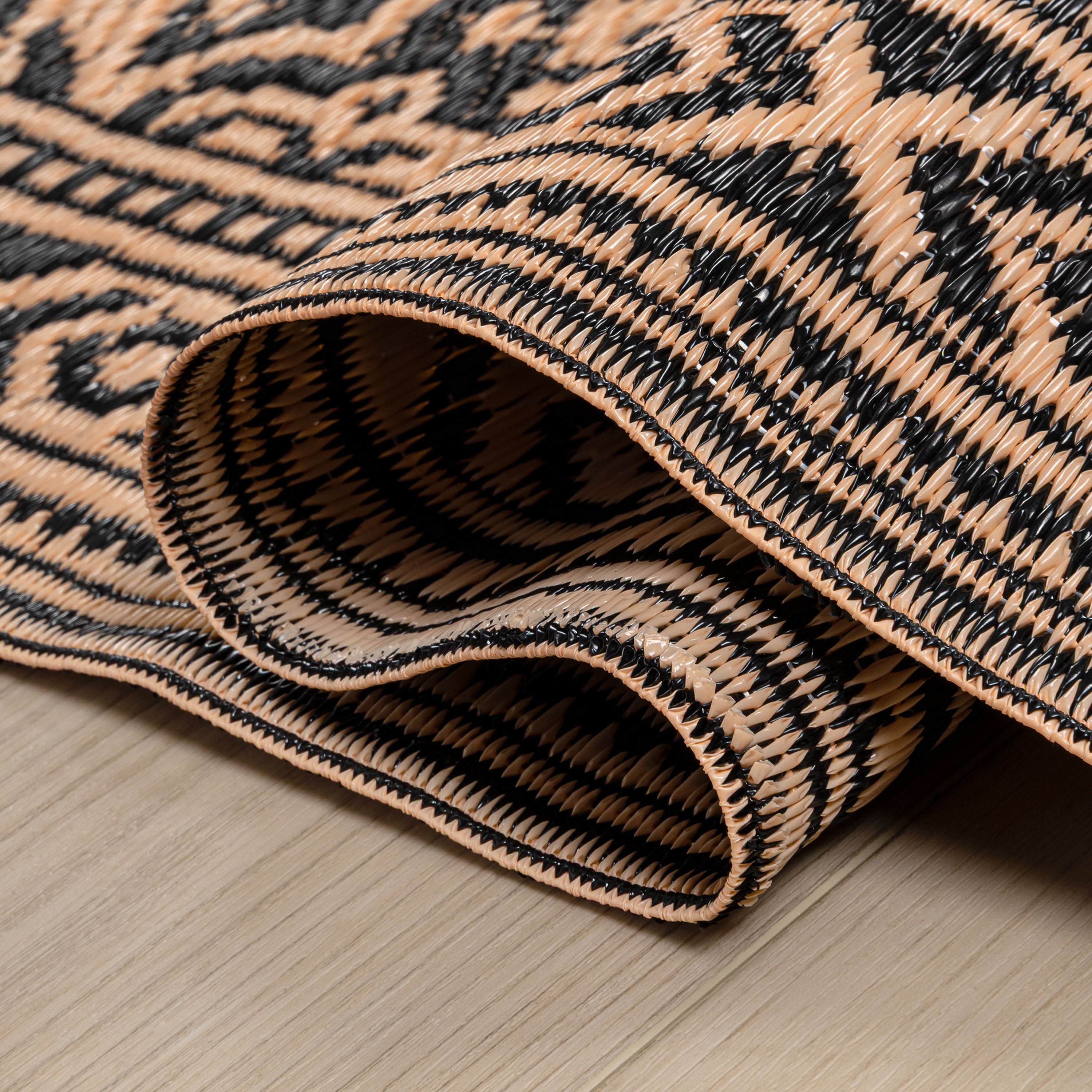 Dory Medallion Border Foldable Waterproof Reversible Plastic Straw Outdoor Rug