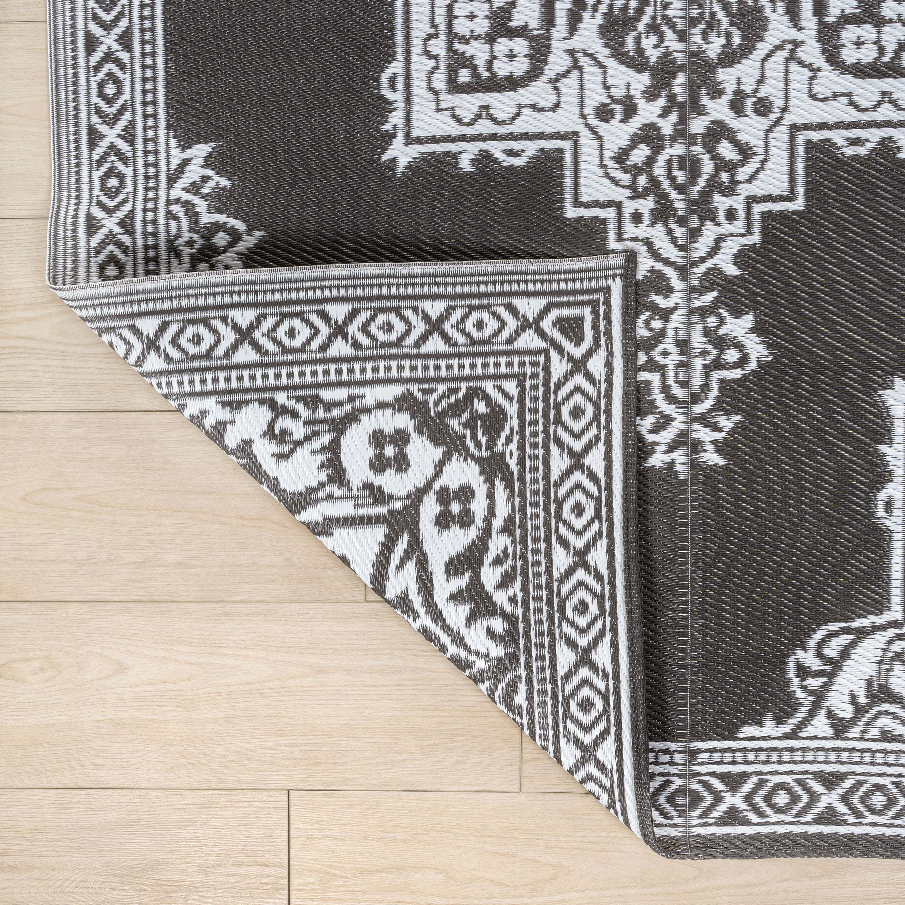 Dory Medallion Border Foldable Waterproof Reversible Plastic Straw Outdoor Rug