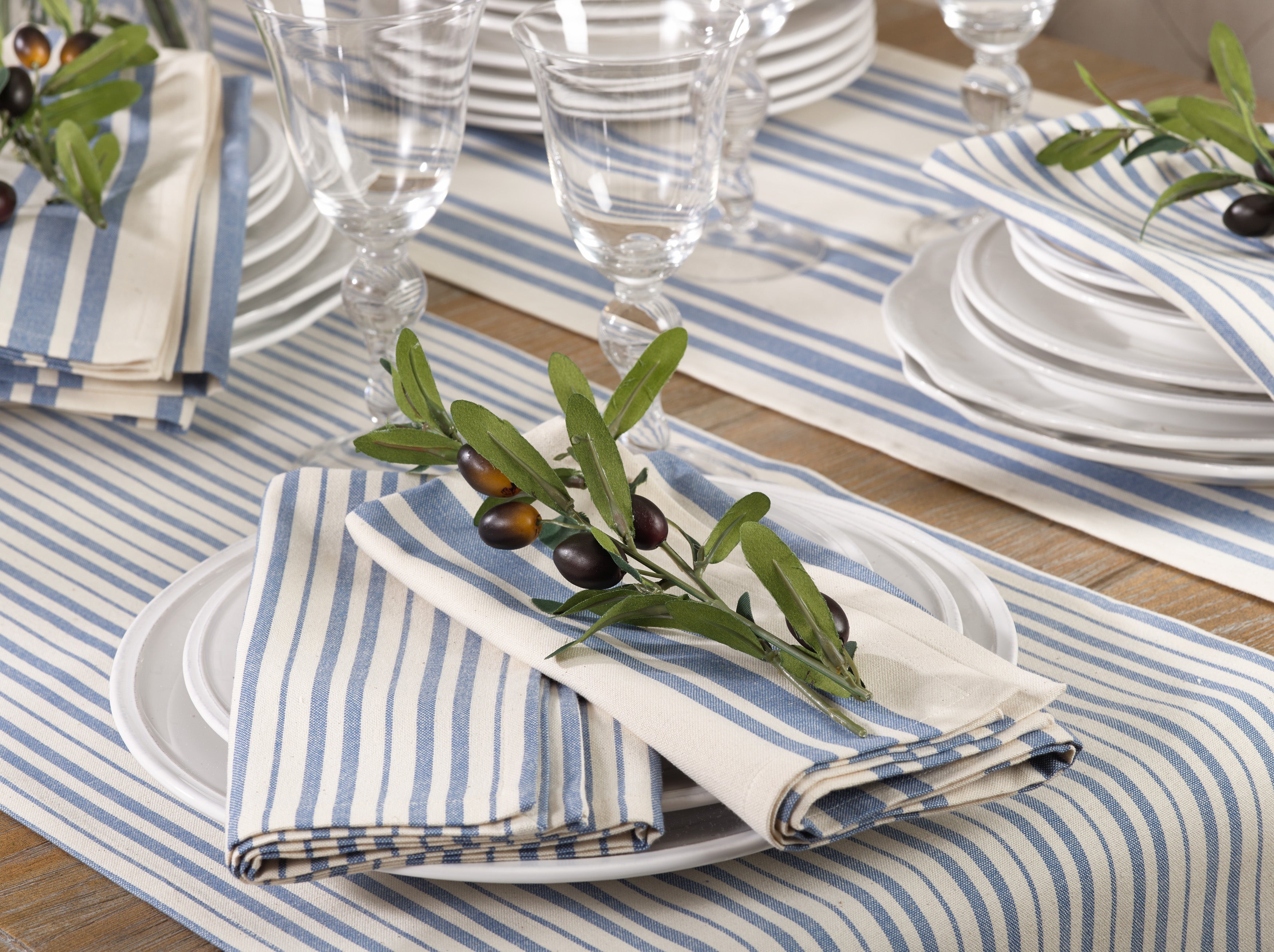 Dauphine Collection Striped Design Dinner Napkin, Set of 4