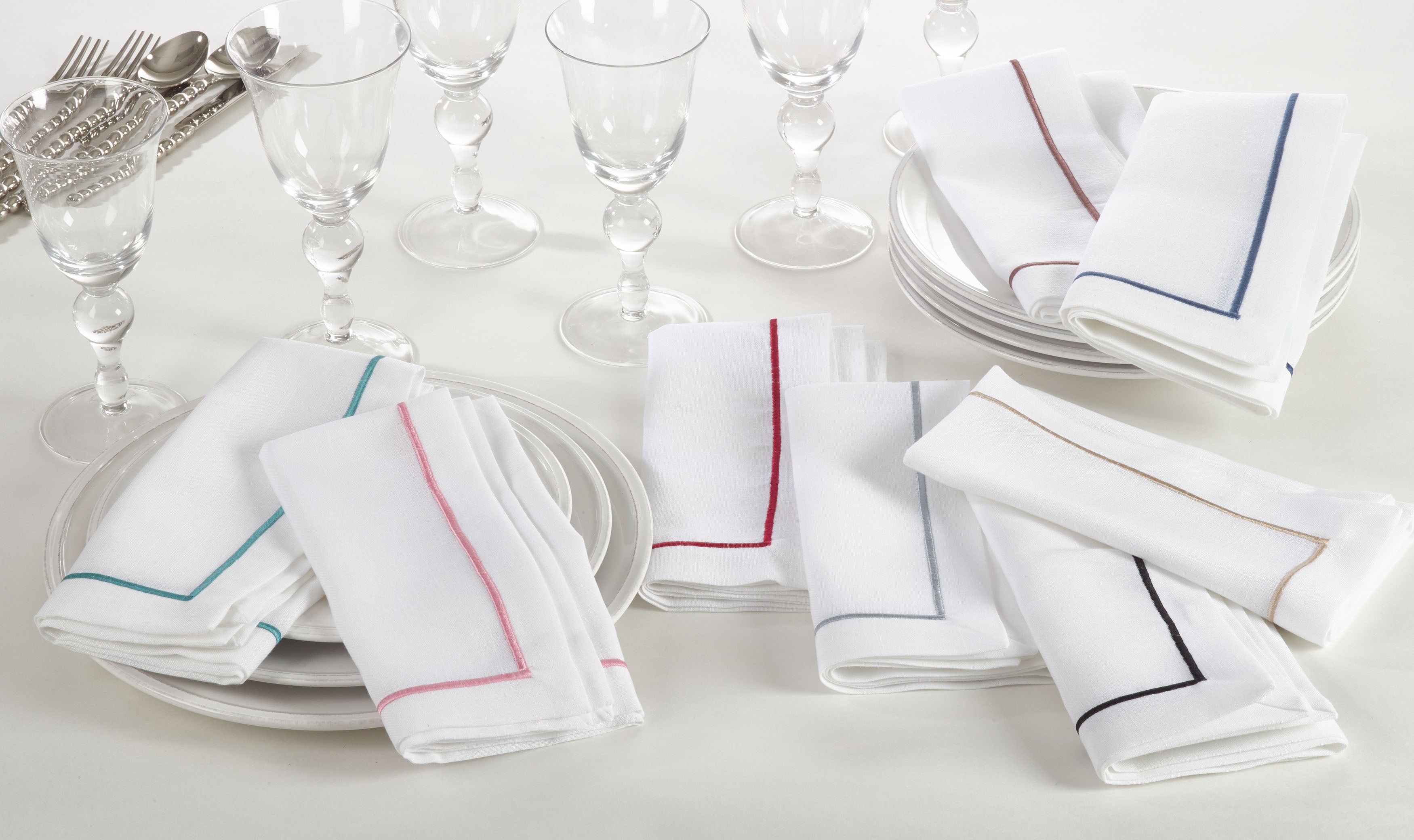 Embroidered Line Design Napkin, Set of 4