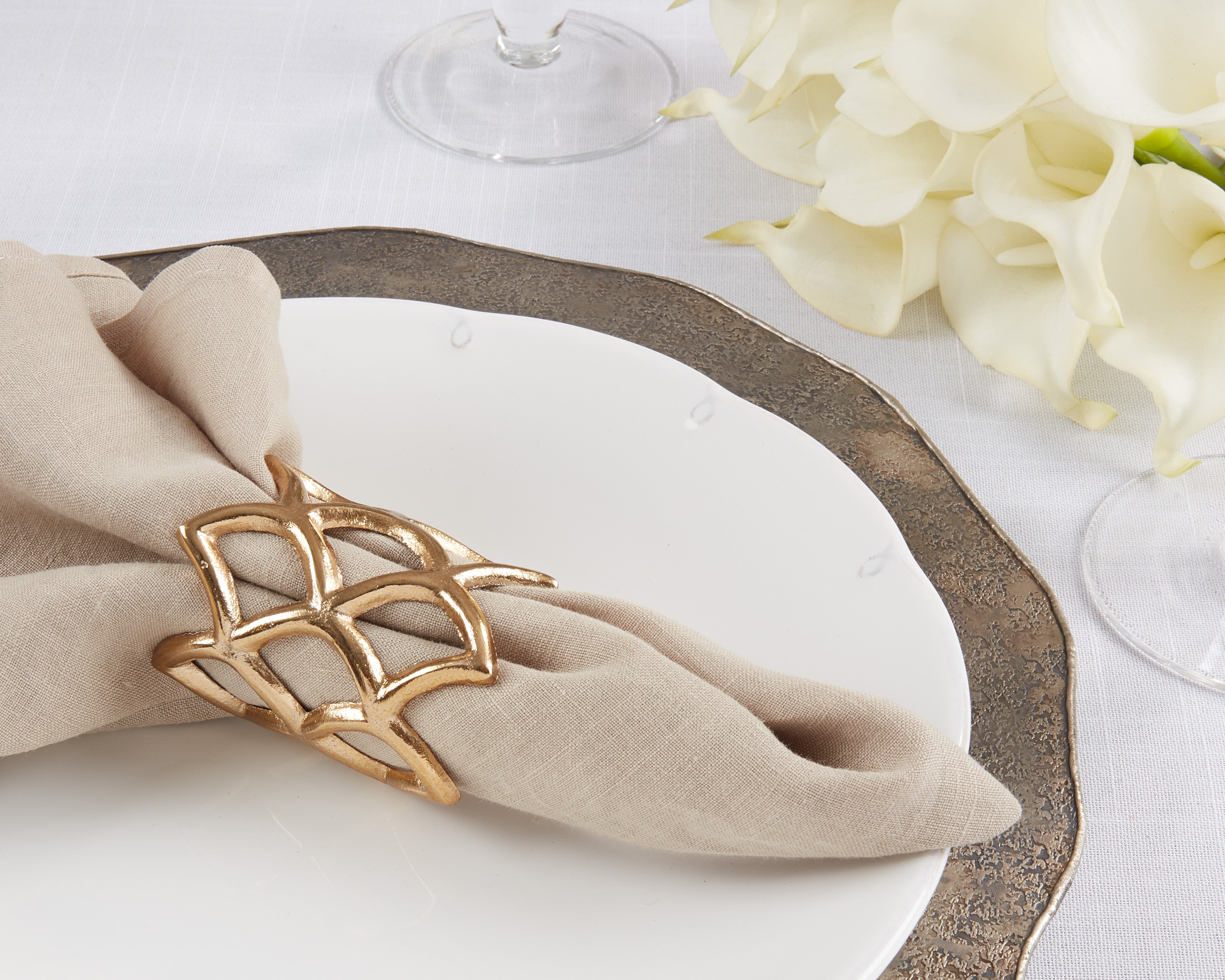 Under the Sea Scallop Coral Napkin Ring, Set of 4