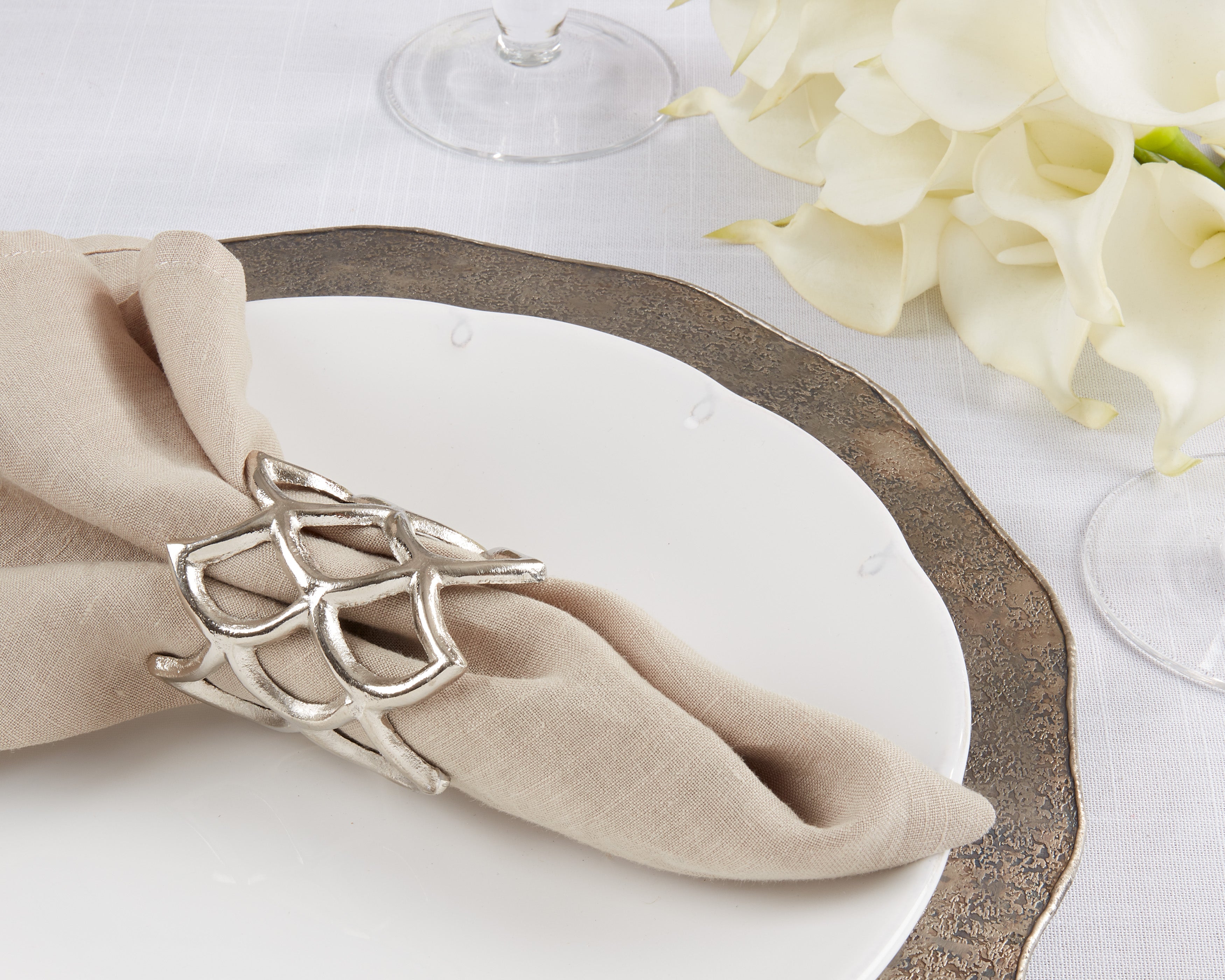 Under the Sea Scallop Coral Napkin Ring, Set of 4