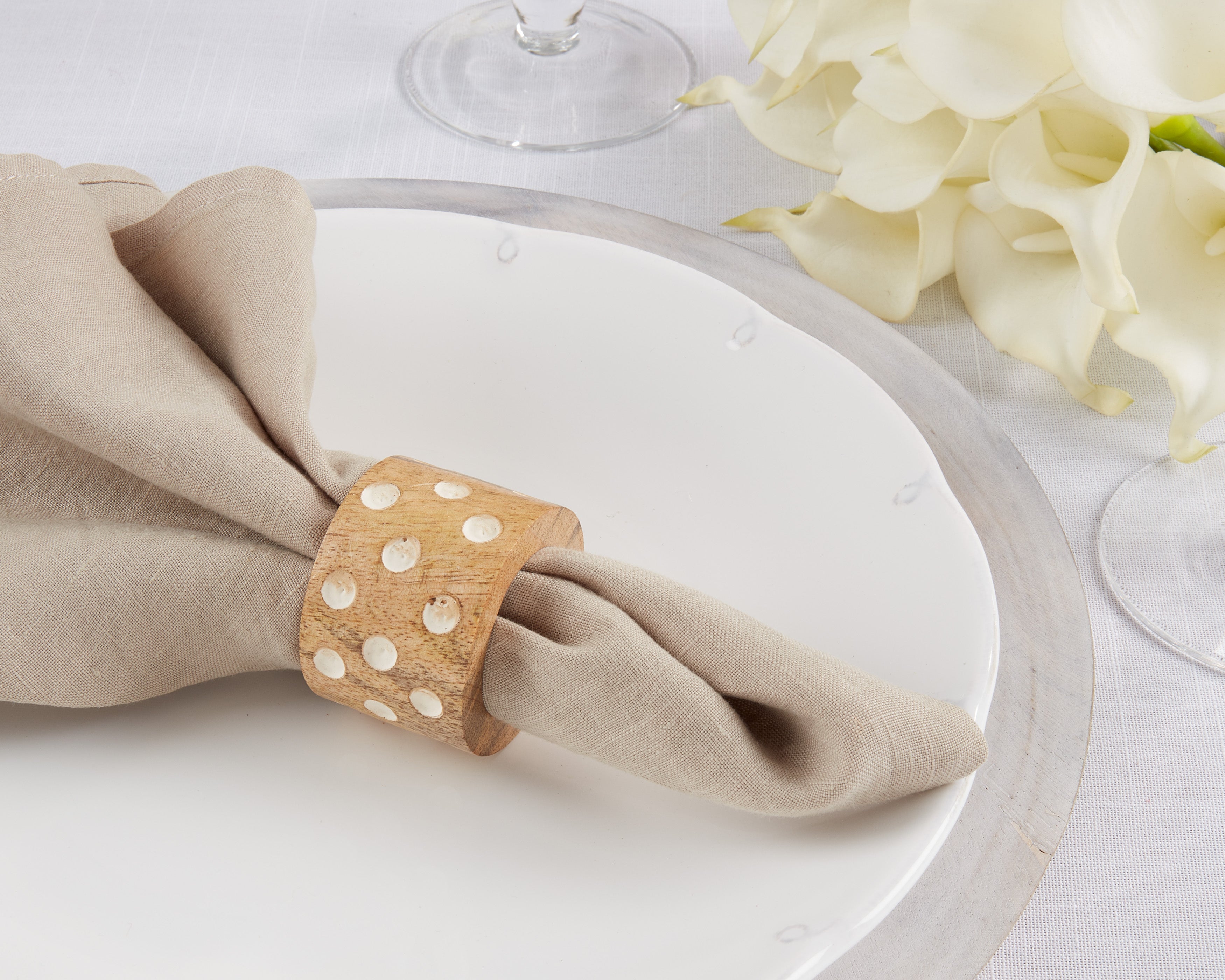Organic Elegance Dot Wooden Napkin Ring, Set of 4