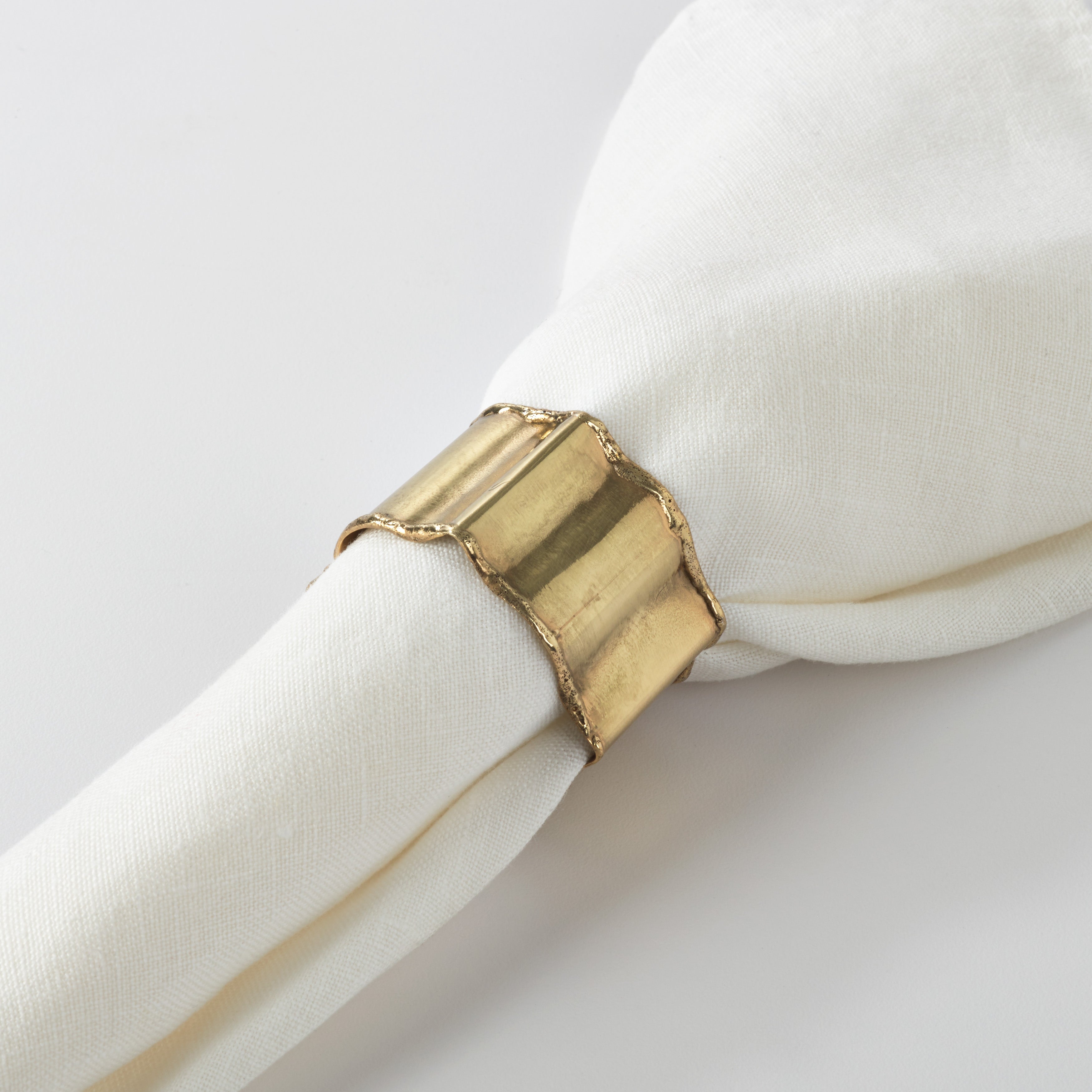 Classic Round Design Napkin Ring, Set of 4