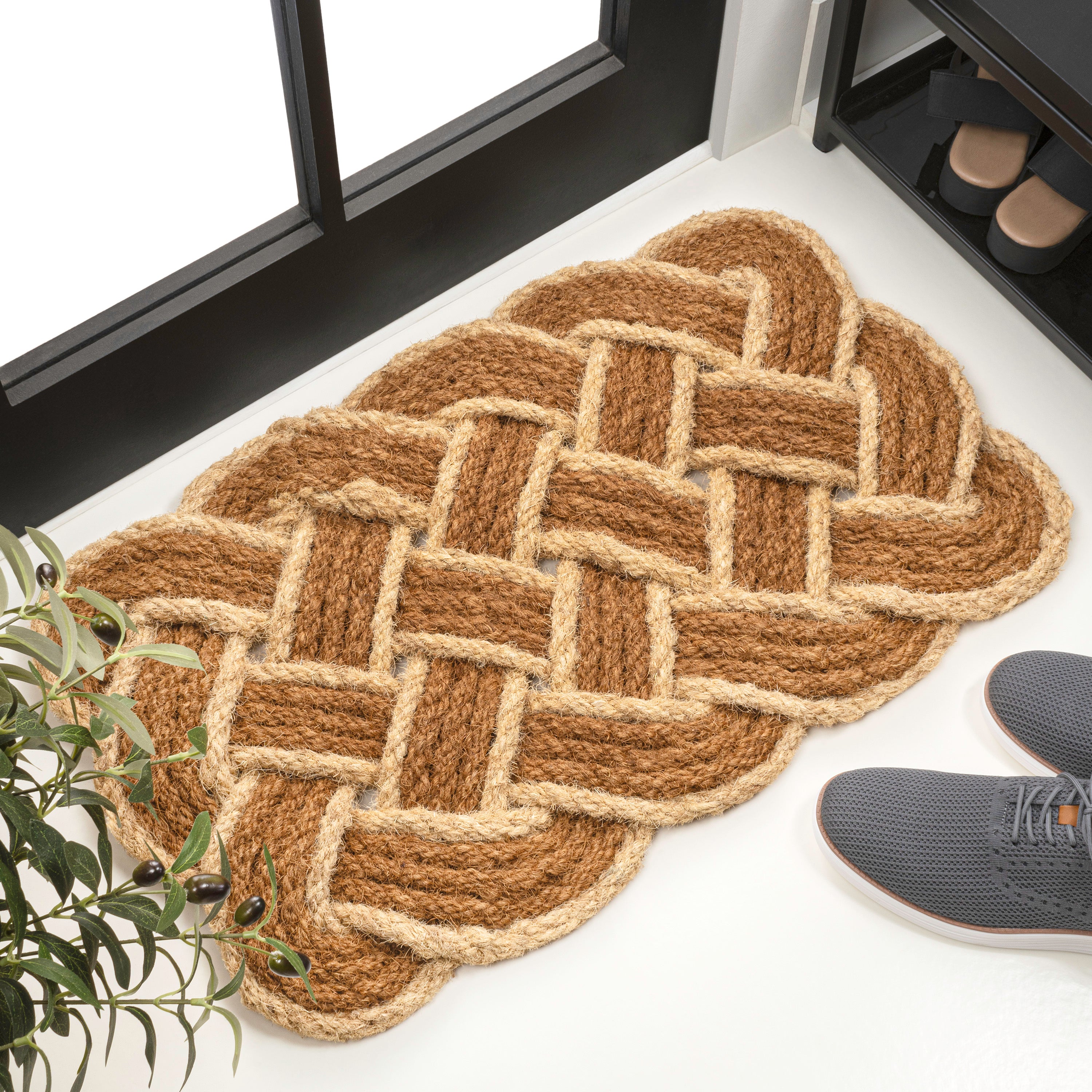 Maeve Classic Coastal Scalloped Basketweave Coir Indoor/Outdoor Door Mat, Set of 2