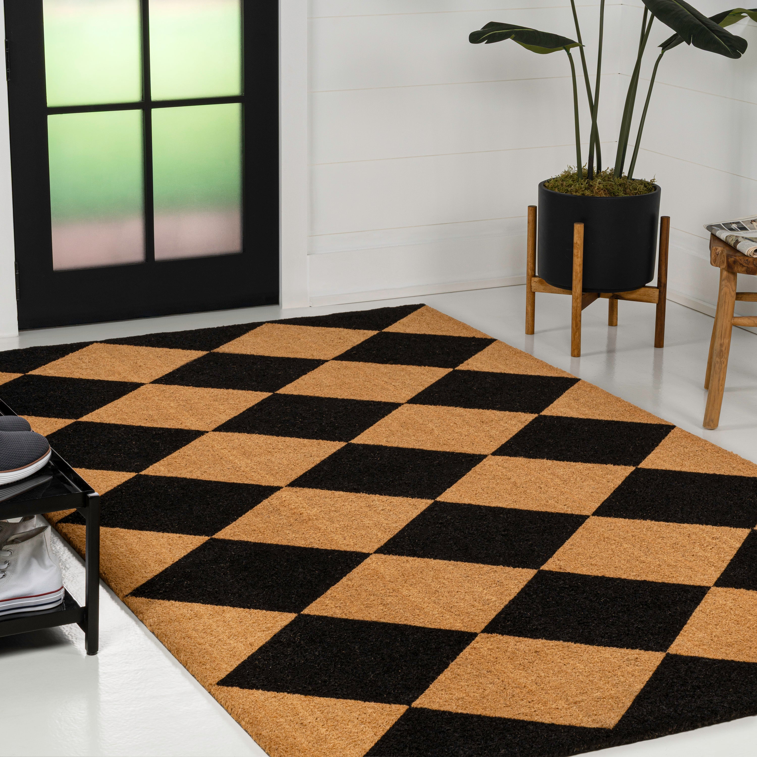 Paige Modern Classic Diamond-Patterned Coir Indoor/Outdoor Doormat
