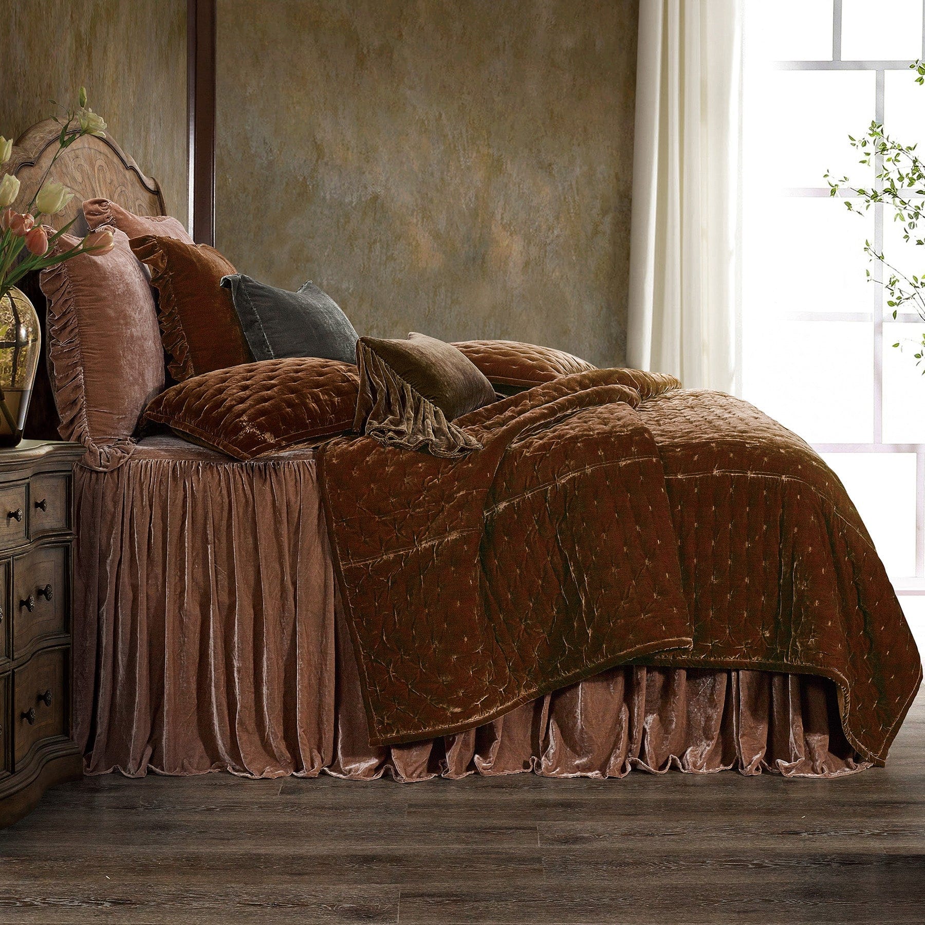 Stella Faux Silk Velvet Pintuck Quilt Set