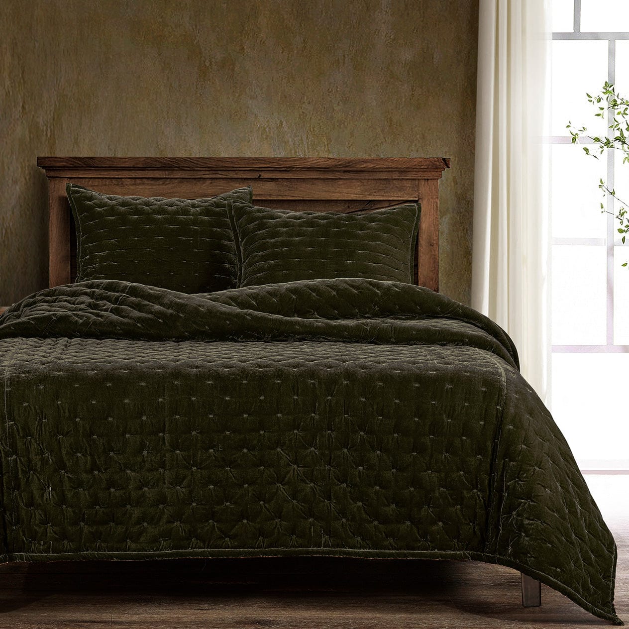Stella Faux Silk Velvet Pintuck Quilt Set