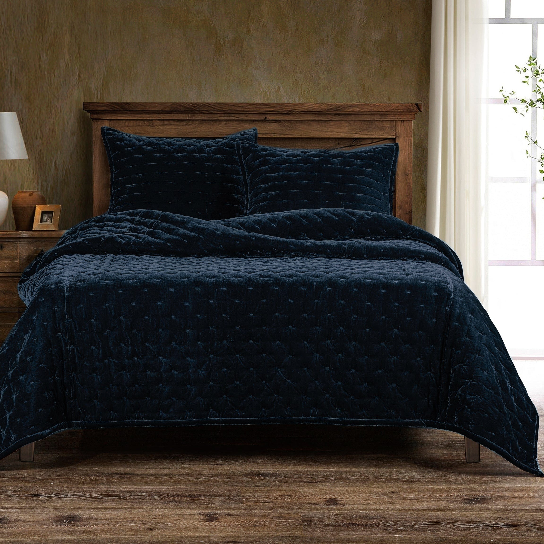 Stella Faux Silk Velvet Pintuck Quilt Set