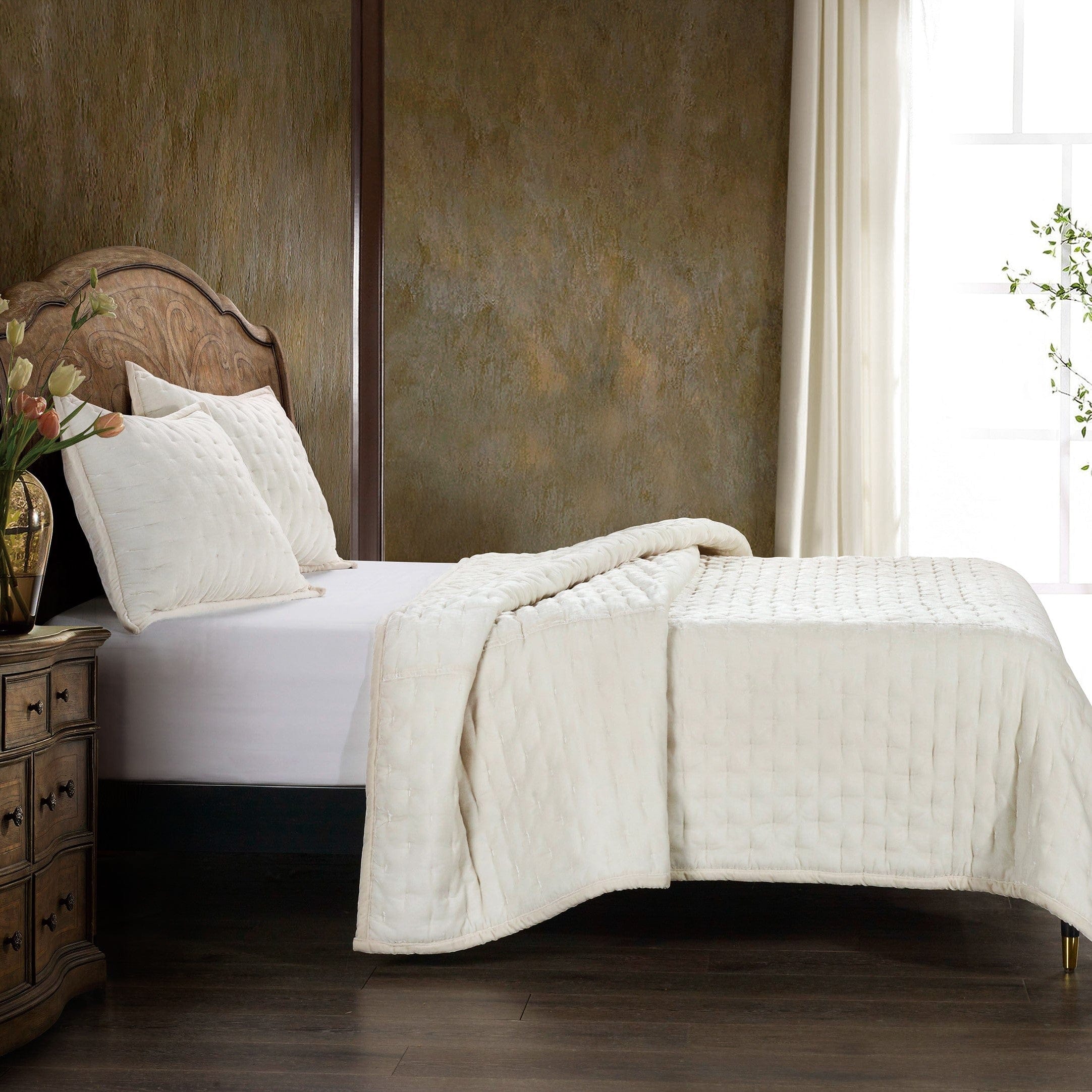 Stella Faux Silk Velvet Pintuck Quilt Set