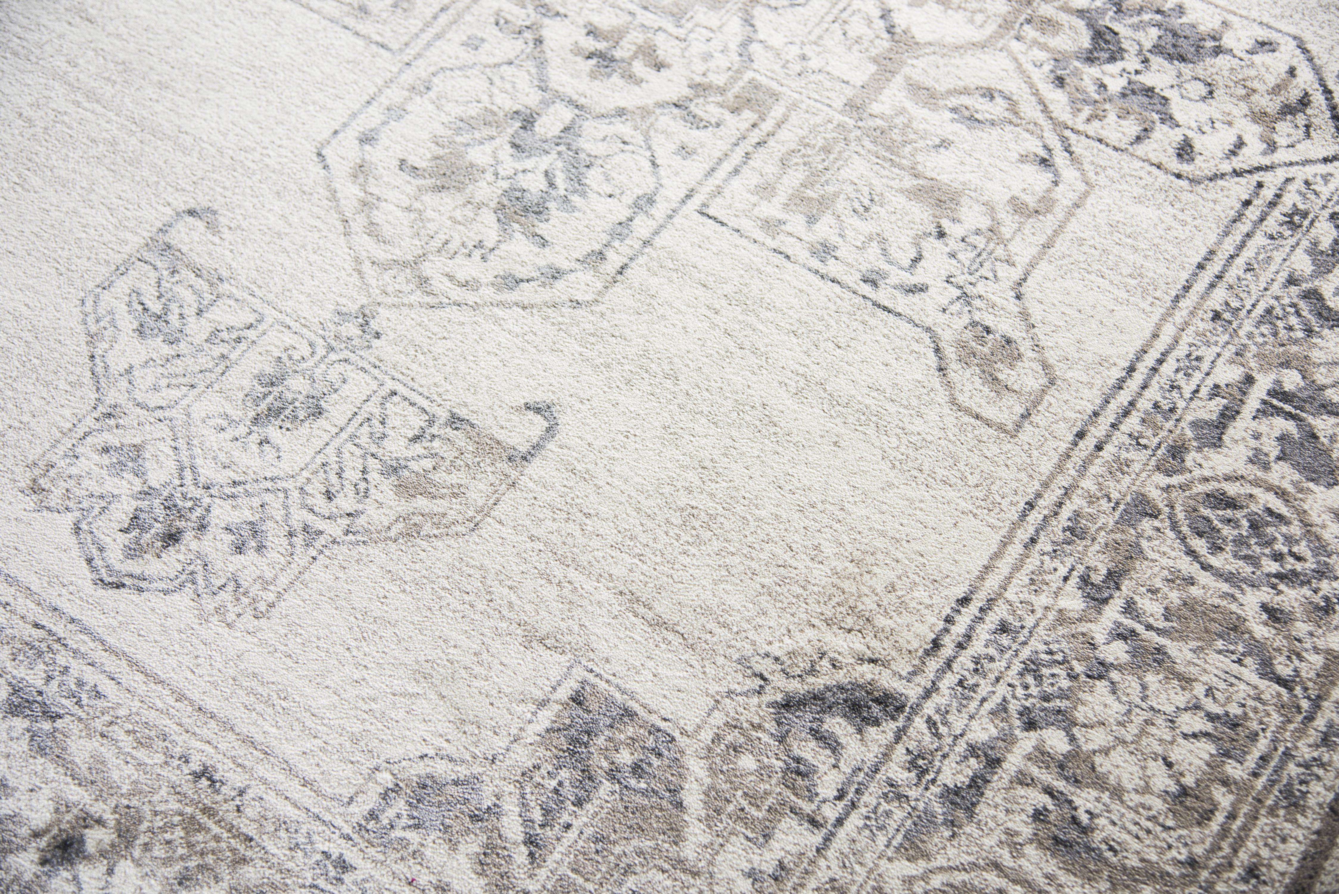 Power Loomed Central Medallion Rug