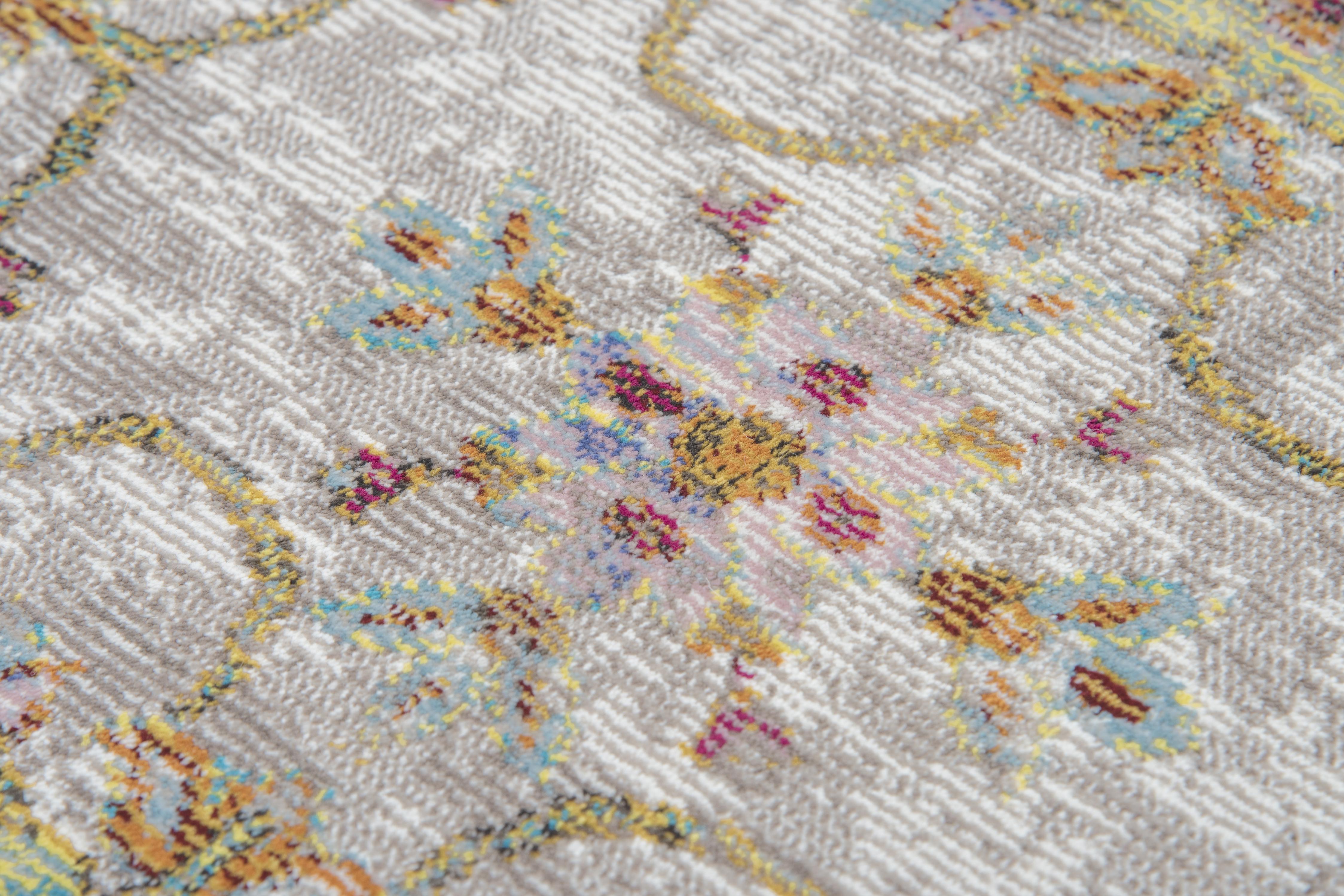 Power Loomed Vine/Scroll Work Area Rug