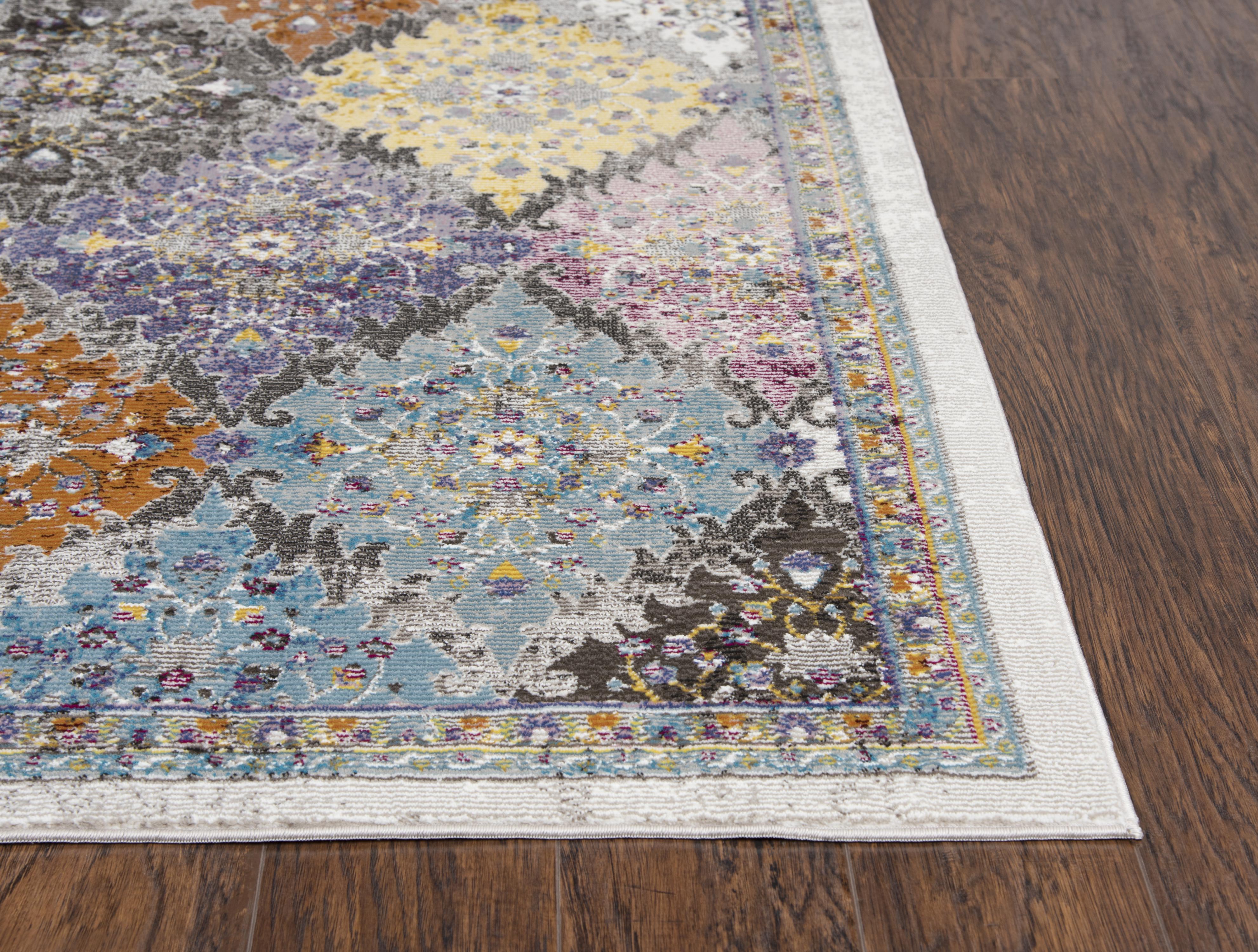 Power Loomed Persian/Diamond Area Rug